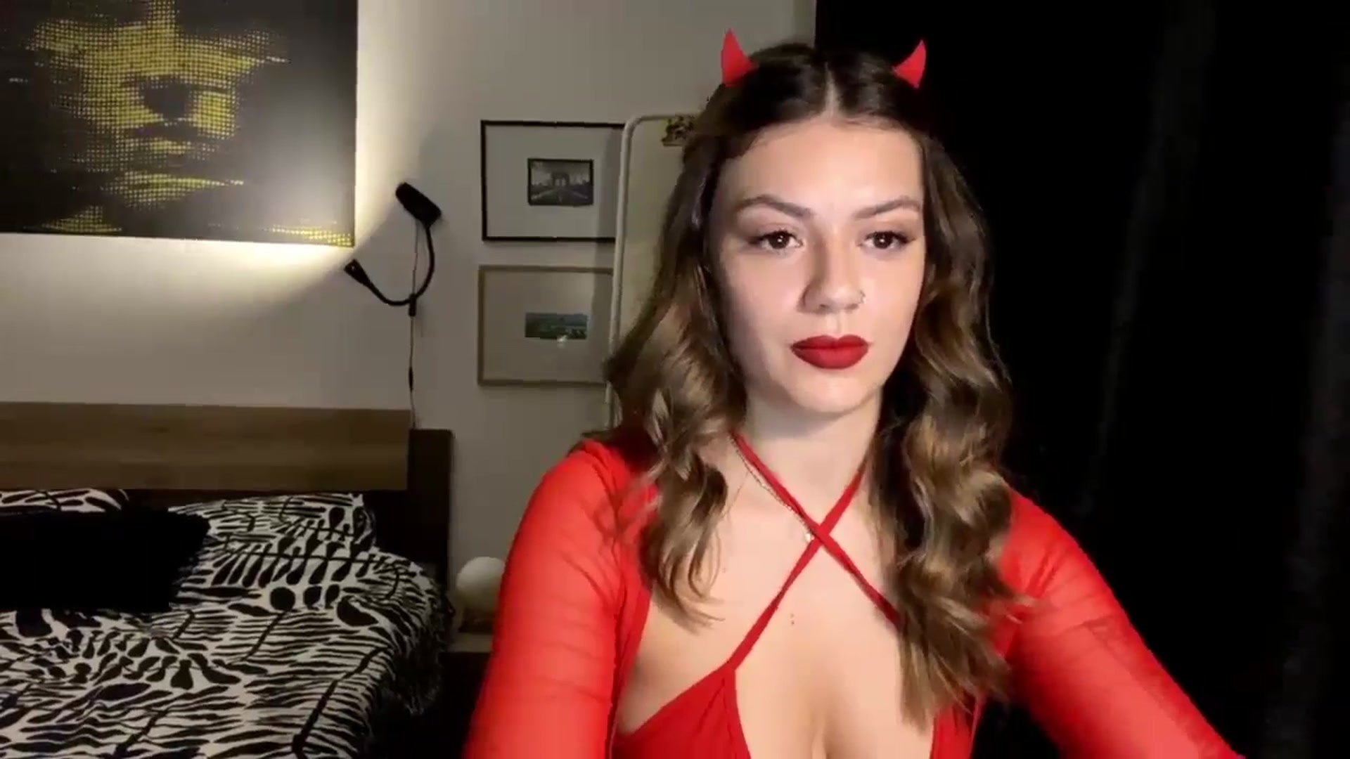 Gallery image thumbnail from RiriBee's myfreecams stream on, 11/01/2024, 22:36 image 4 of 20