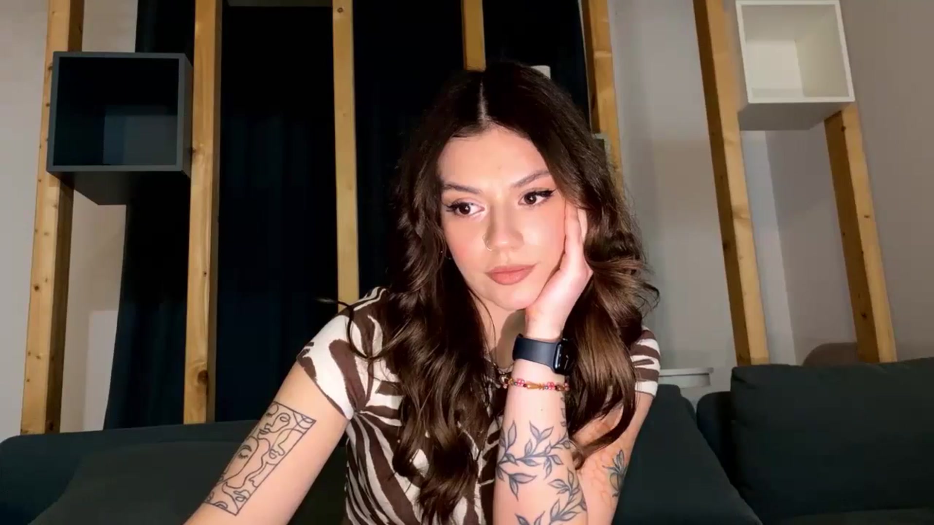 Gallery image thumbnail from RiriBee's myfreecams stream on, 01/04/2025, 23:13 image 15 of 20
