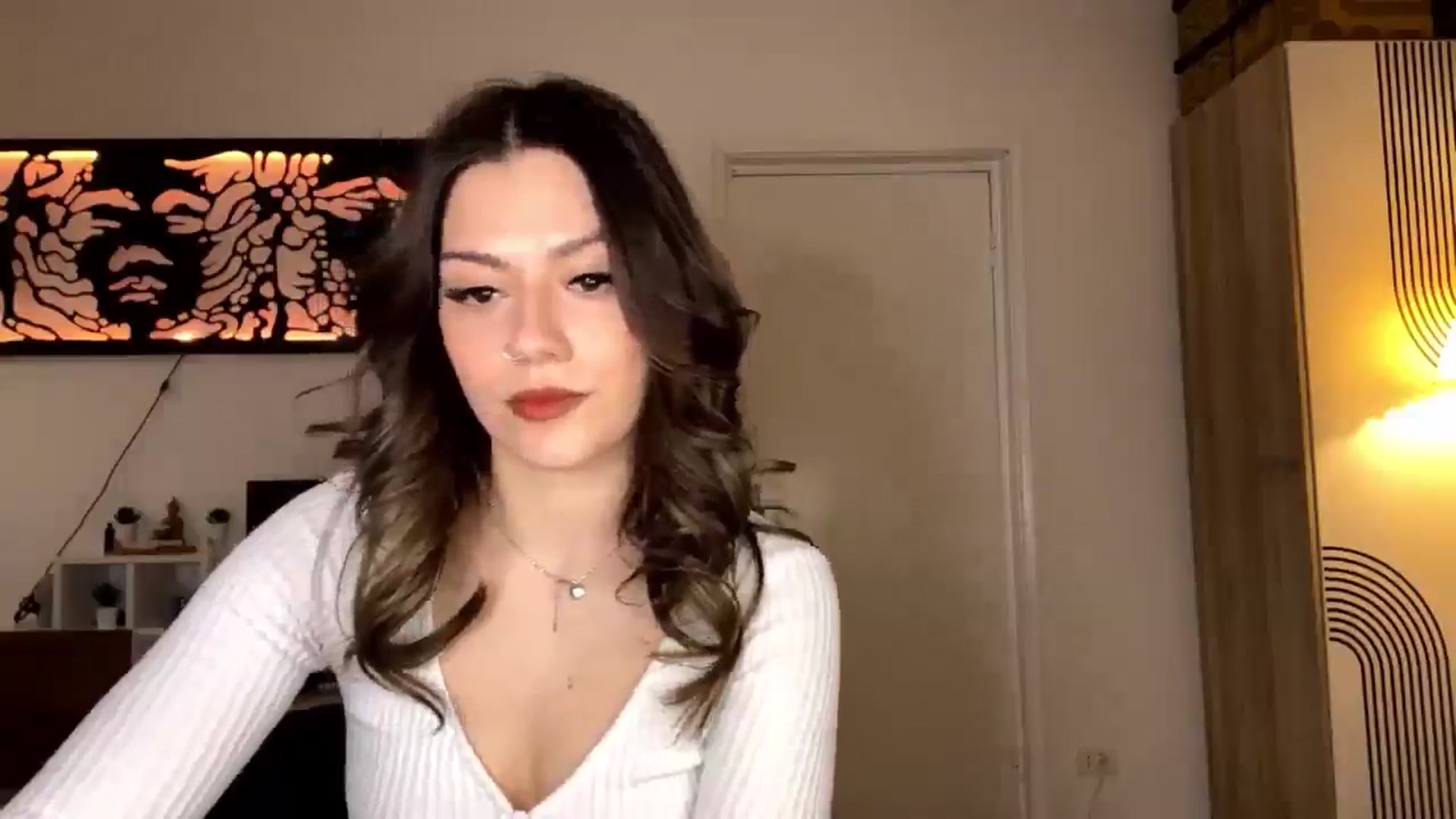Gallery image thumbnail from RiriBee's myfreecams stream on, 02/10/2025, 20:25 image 18 of 20