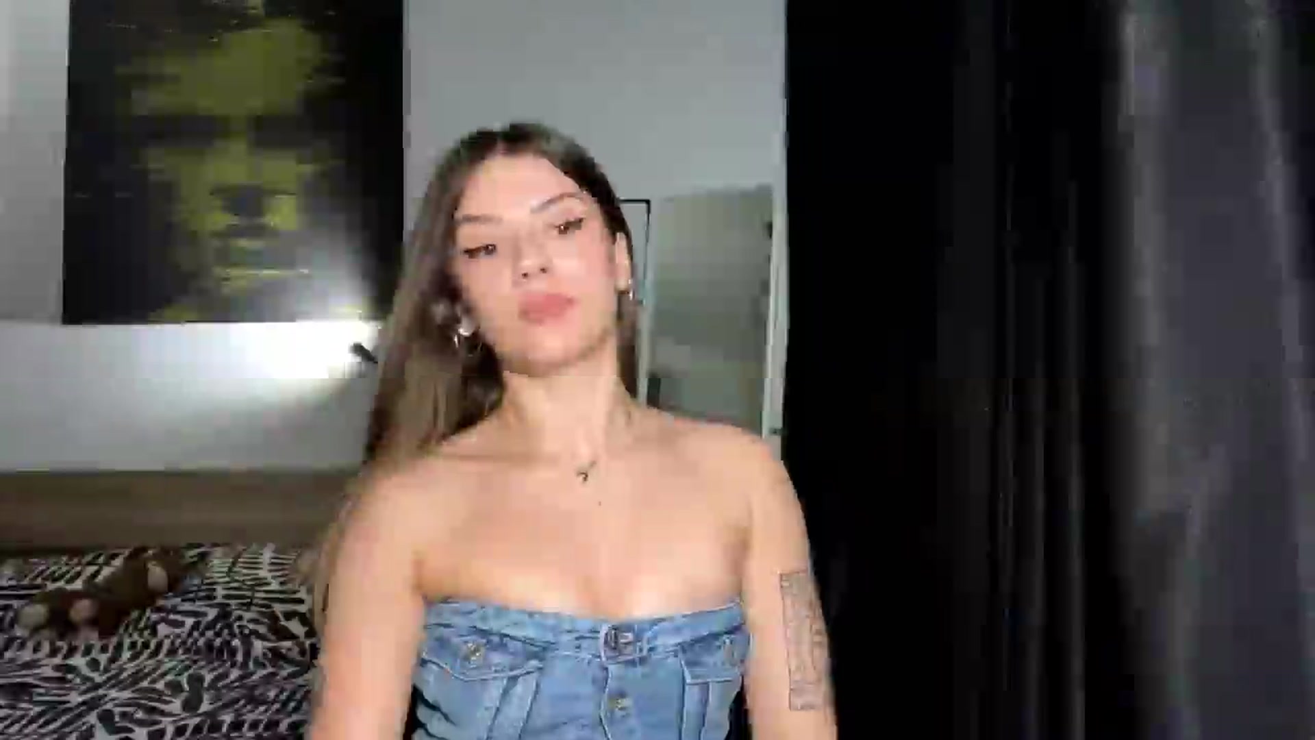 Gallery image thumbnail from RiriBee's myfreecams stream on, 05/12/2025, 22:09 image 18 of 20