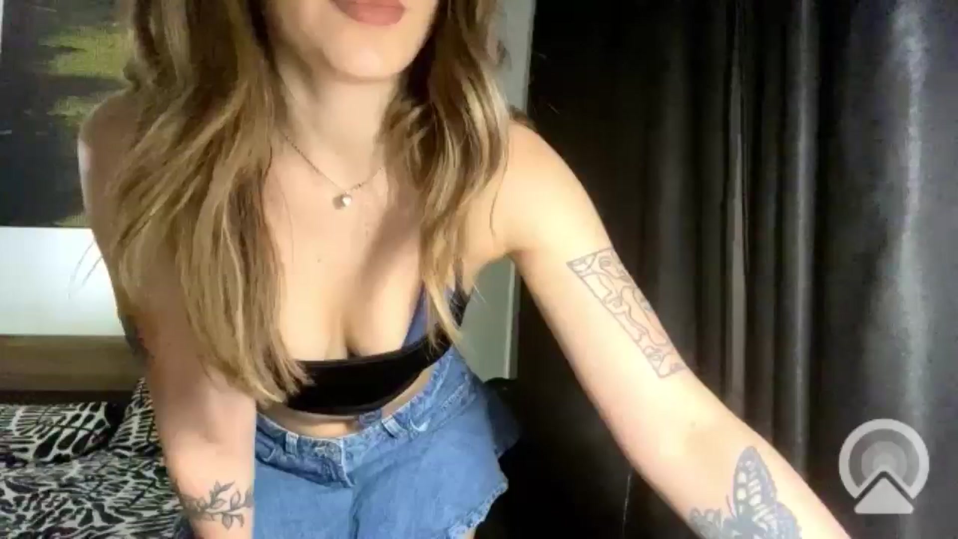 Gallery image thumbnail from RiriBee's myfreecams stream on, 07/04/2025, 19:50 image 11 of 20