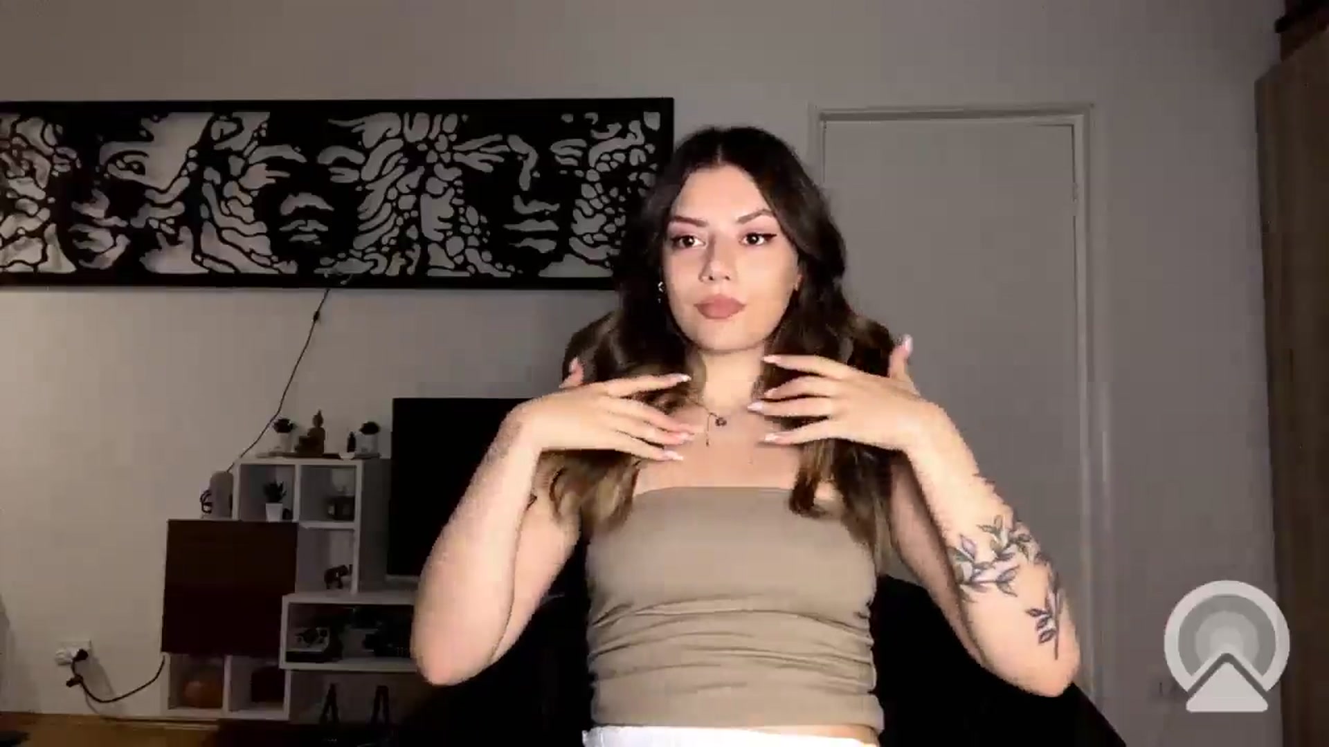 Gallery image thumbnail from RiriBee's myfreecams stream on, 08/18/2025, 18:38 image 2 of 20