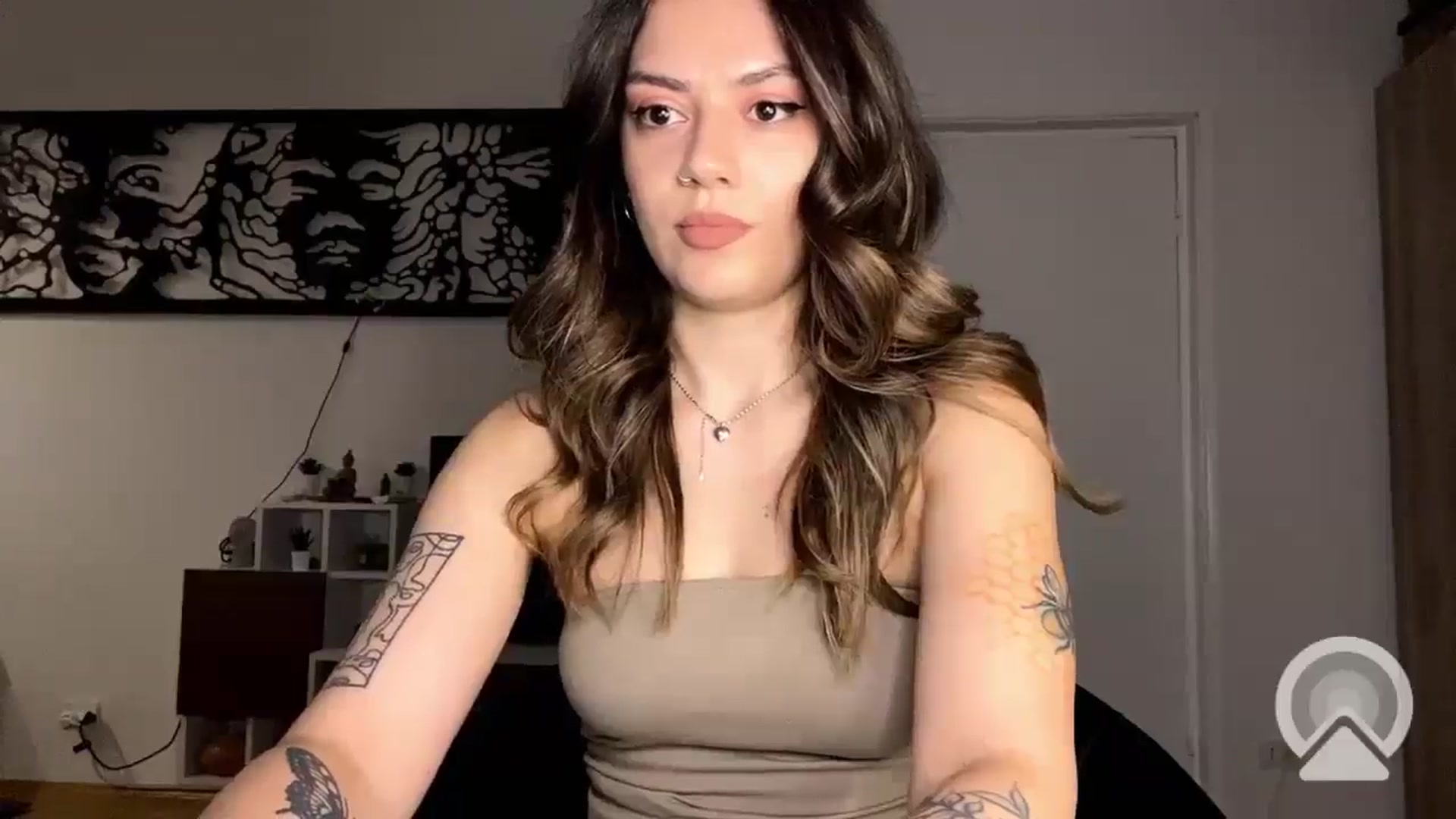 Gallery image thumbnail from RiriBee's myfreecams stream on, 08/18/2025, 18:38 image 8 of 20