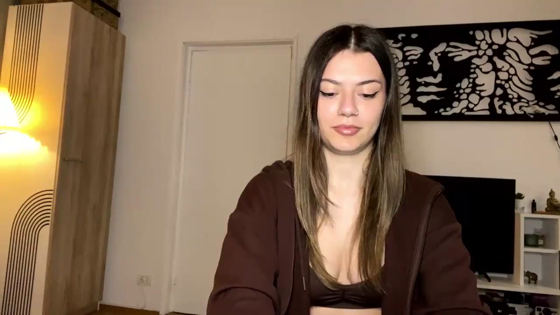 Gallery image thumbnail from RiriBee's myfreecams stream on, 10/17/2025, 24:46 image 14 of 20