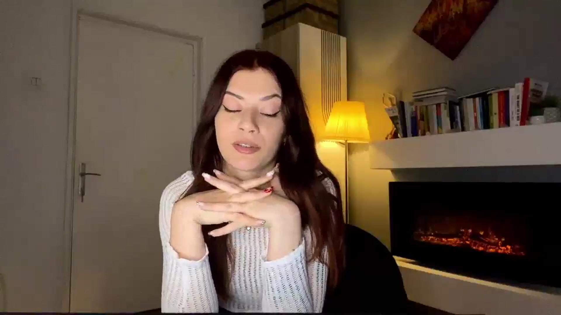 Gallery image thumbnail from RiriBee's myfreecams stream on, 11/24/2025, 04:37 image 12 of 20