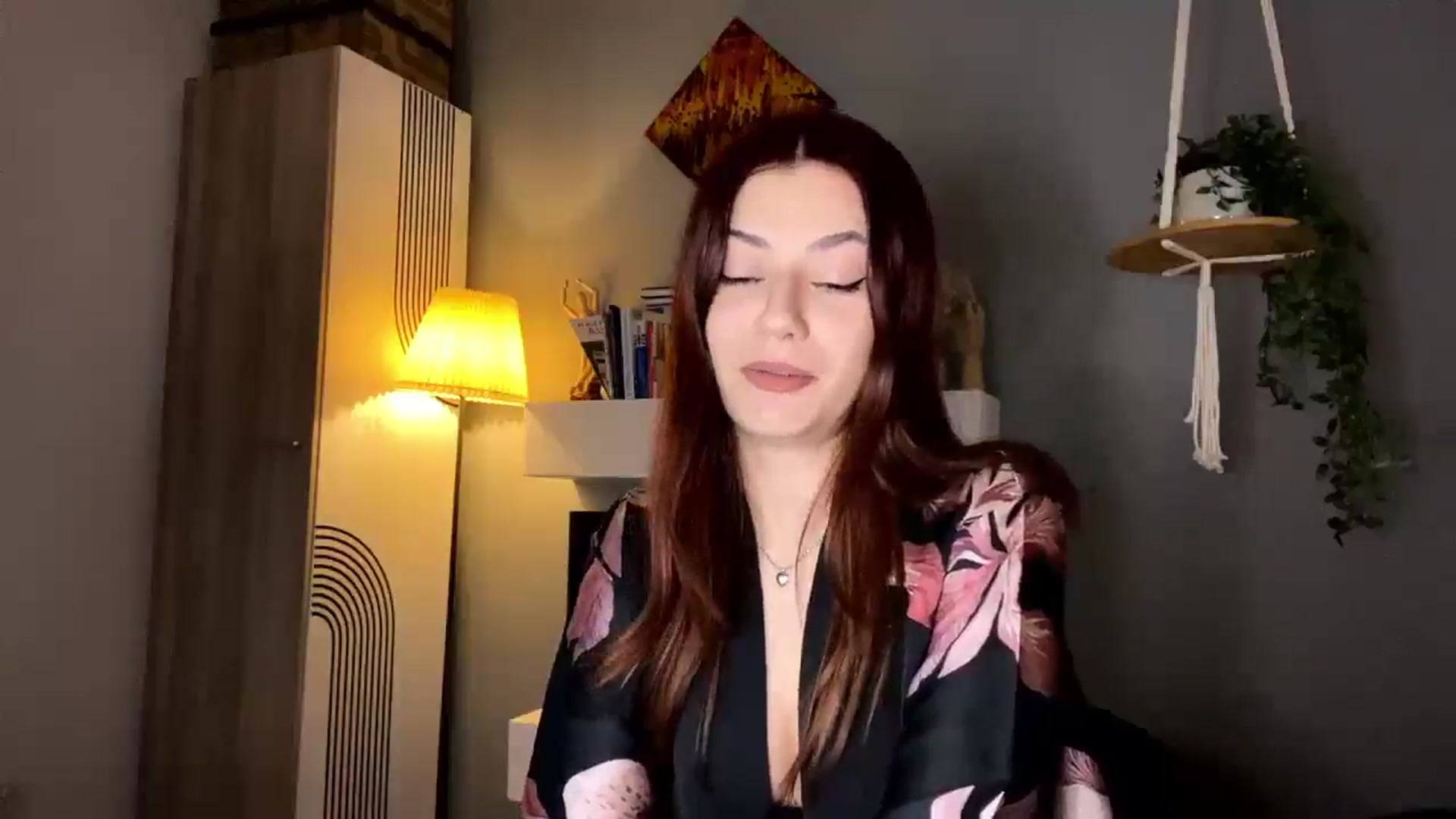 Gallery image thumbnail from RiriBee's myfreecams stream on, 12/05/2025, 03:42 image 11 of 20