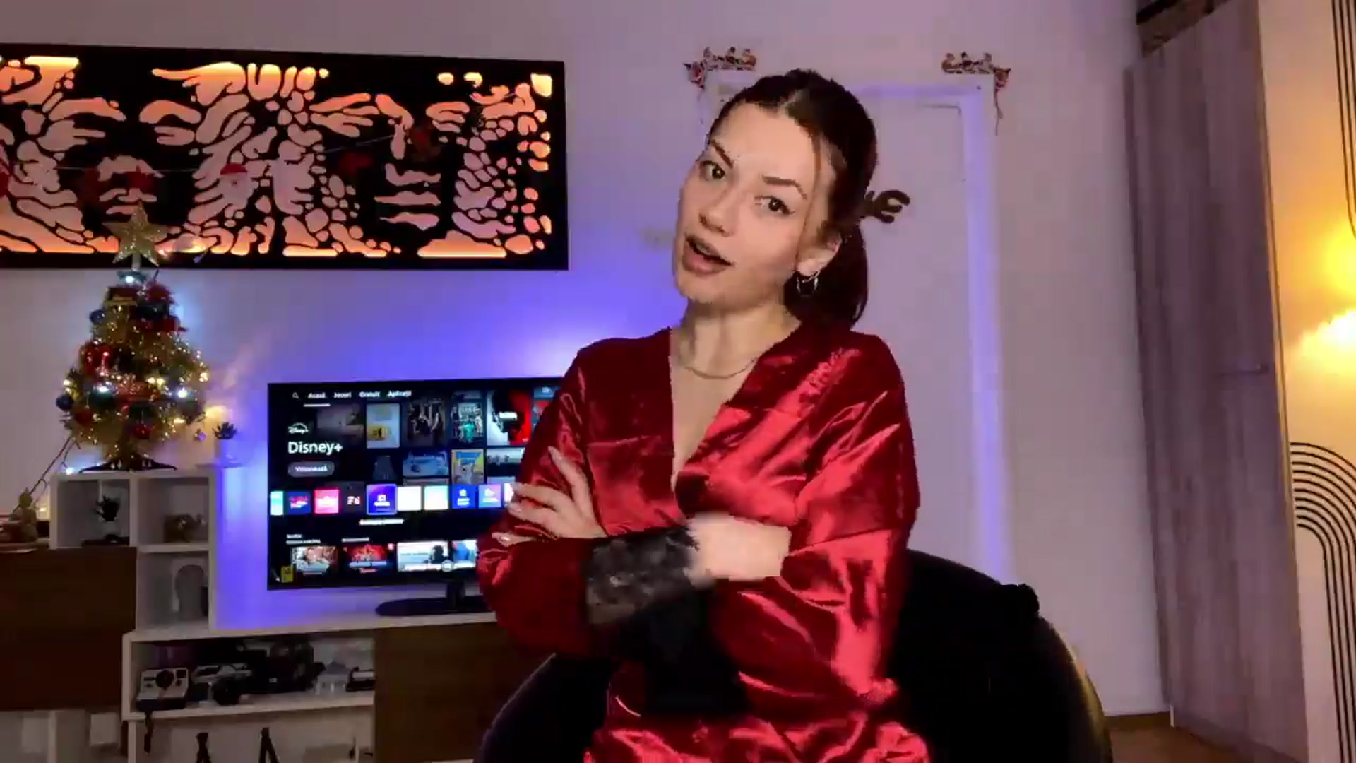 Gallery image thumbnail from RiriBee's myfreecams stream on, 12/31/2025, 04:52 image 15 of 20