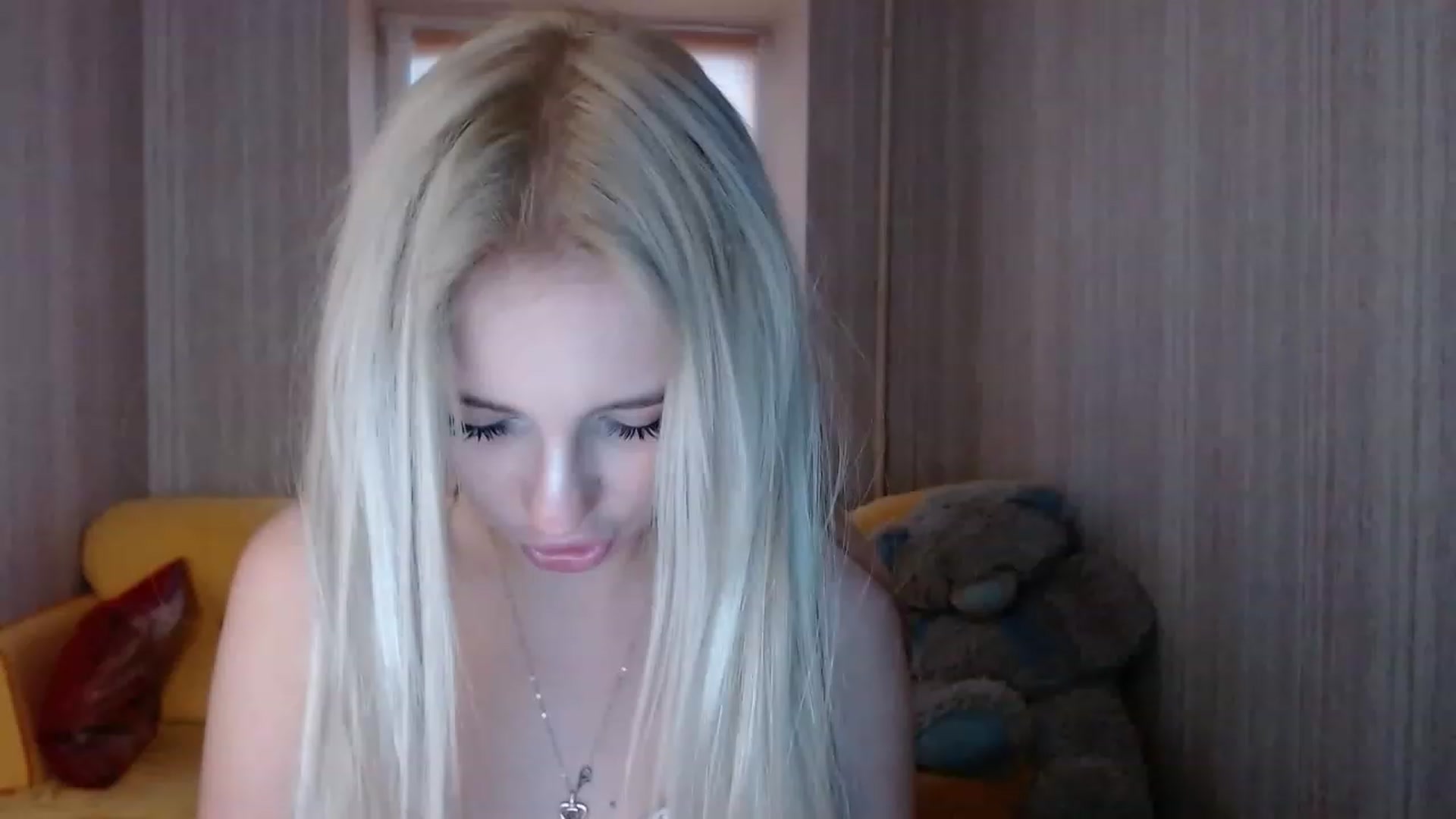 Gallery image thumbnail from Ririma_xo's myfreecams stream on, 11/14/2022, 13:41 image 11 of 20