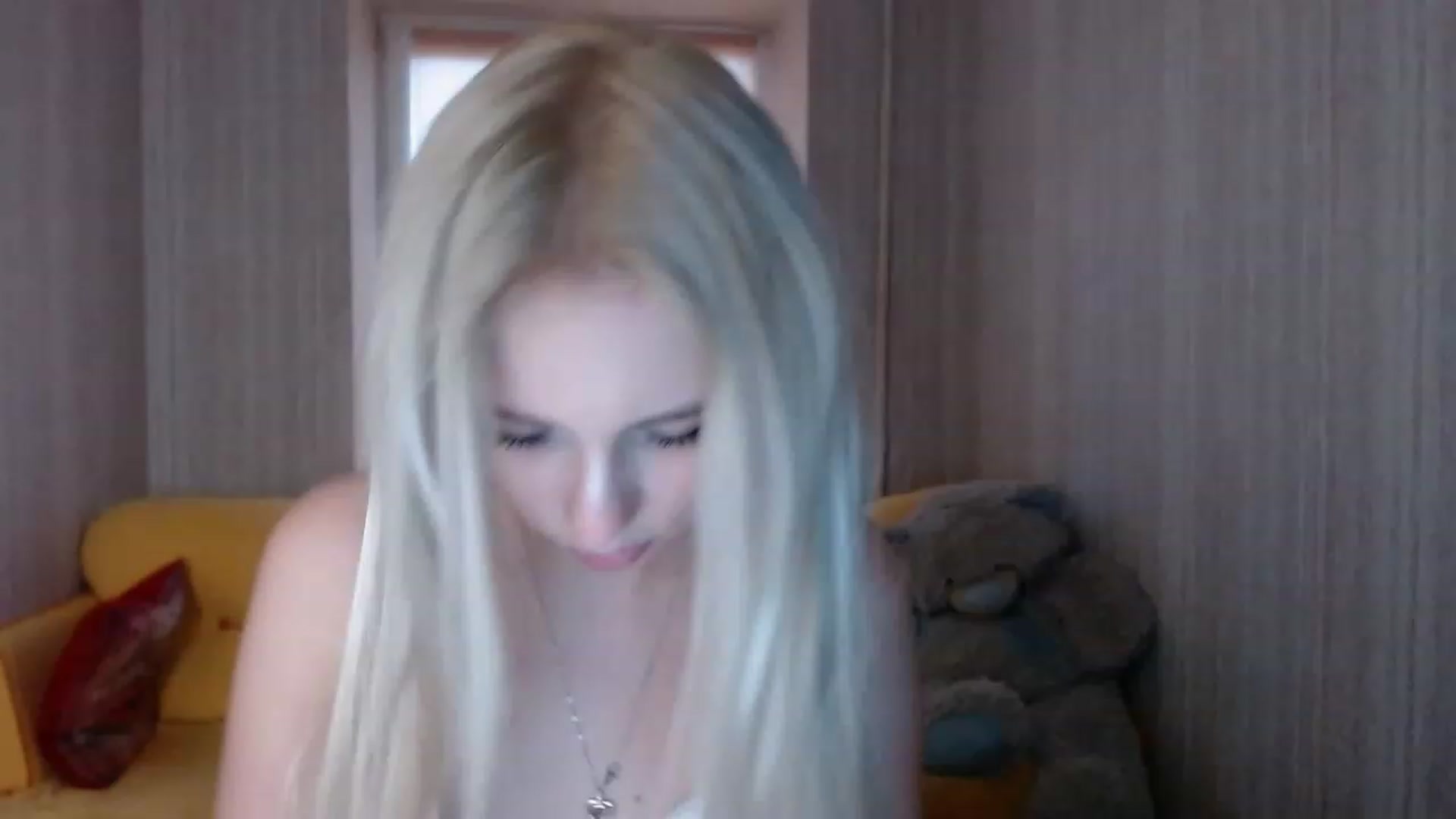 Gallery image thumbnail from Ririma_xo's myfreecams stream on, 11/14/2022, 13:41 image 9 of 20