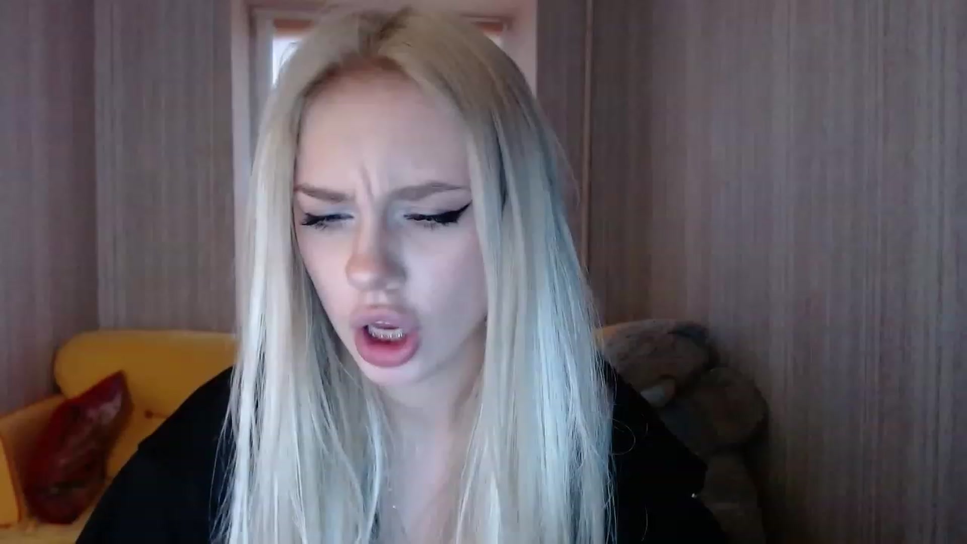 Gallery image thumbnail from Ririma_xo's myfreecams stream on, 11/14/2022, 13:41 image 3 of 20