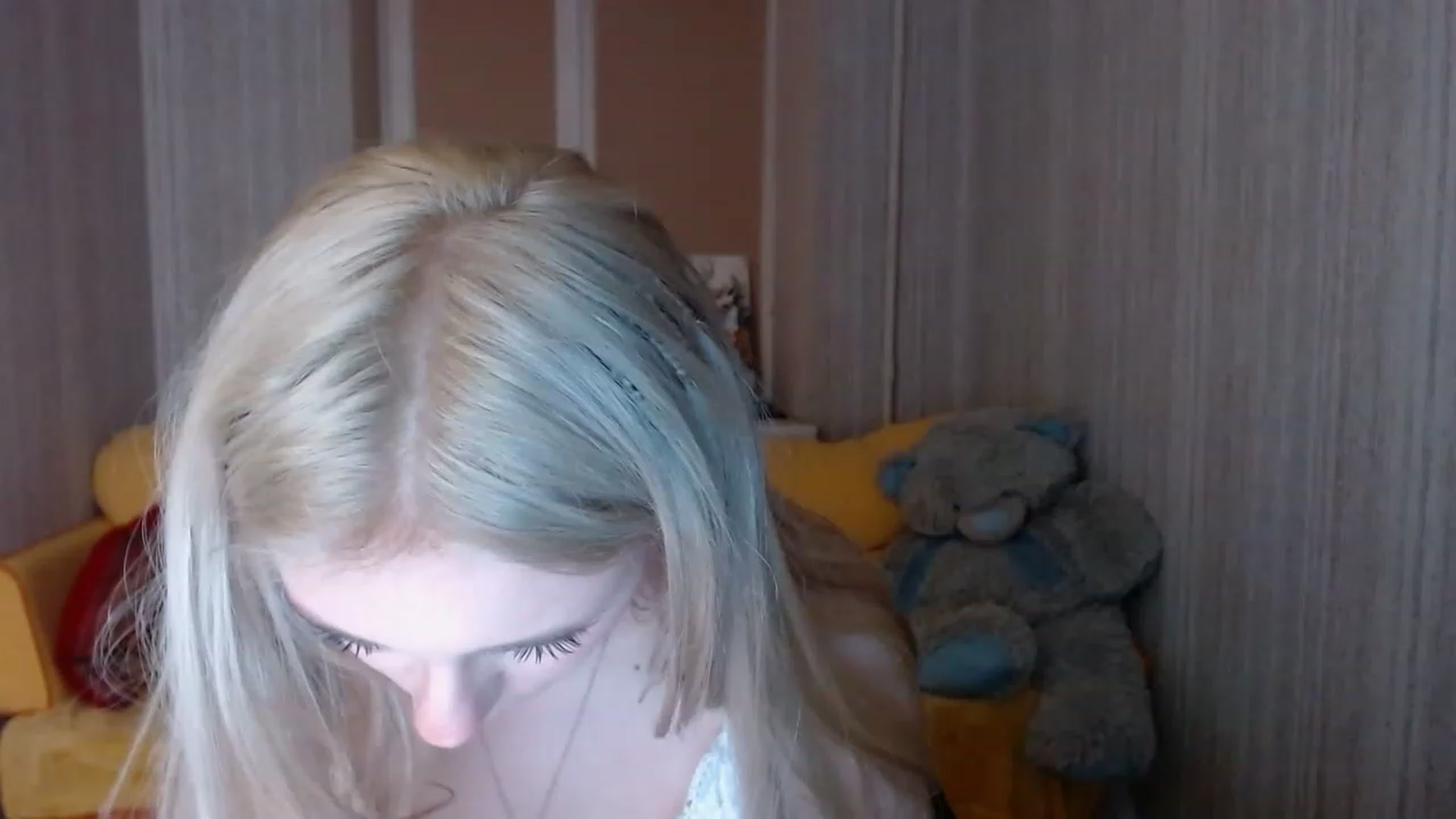 Gallery image thumbnail from Ririma_xo's myfreecams stream on, 11/14/2022, 16:40 image 11 of 20