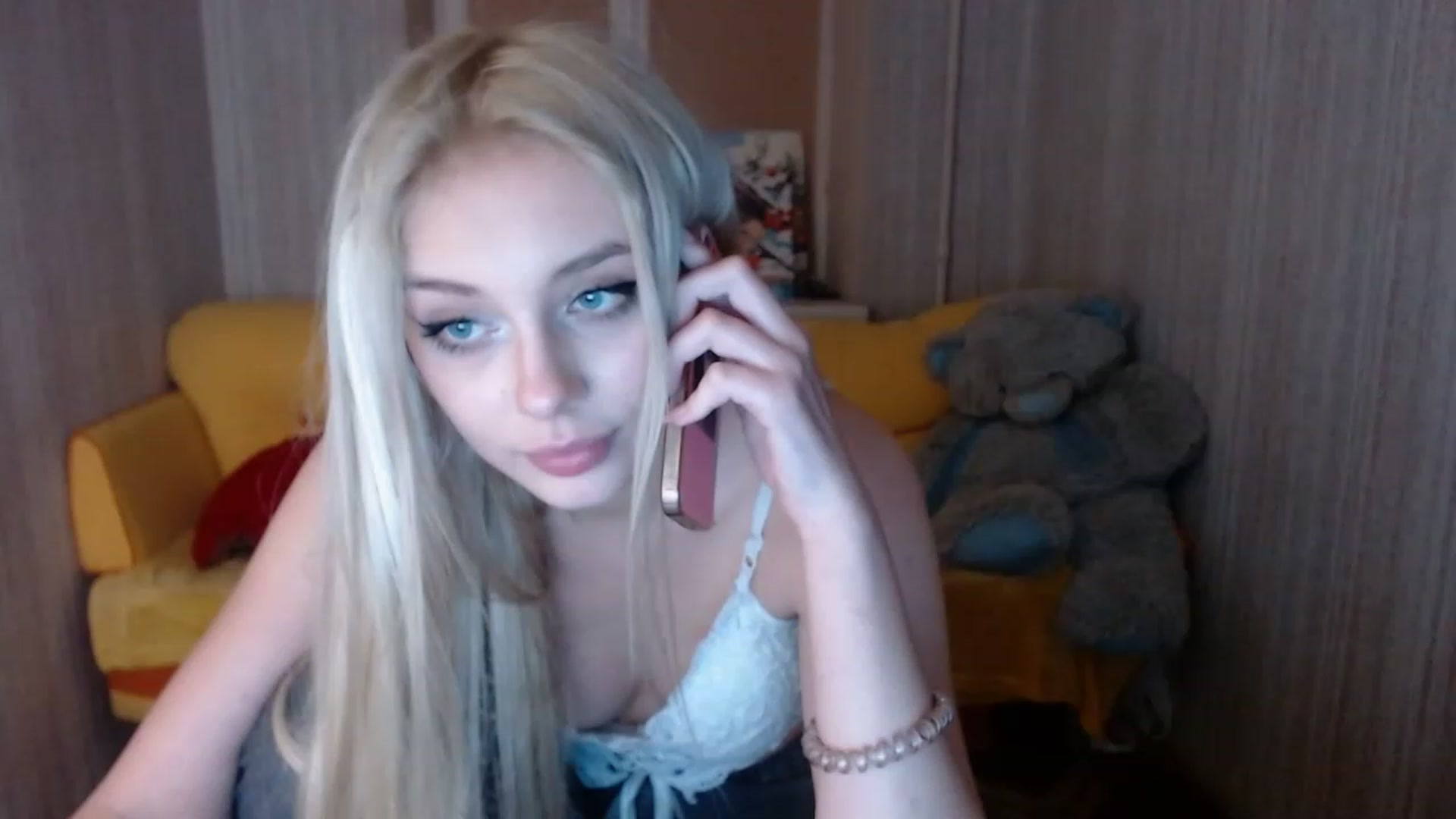Gallery image thumbnail from Ririma_xo's myfreecams stream on, 11/14/2022, 18:15 image 11 of 20