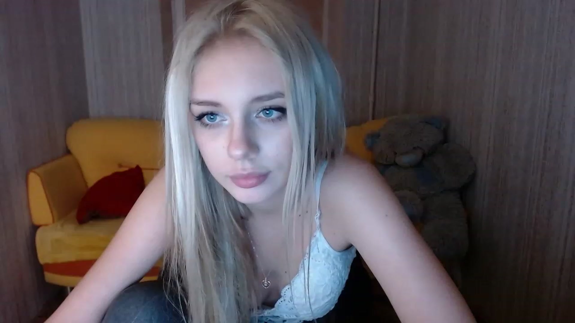 Gallery image thumbnail from Ririma_xo's myfreecams stream on, 11/14/2022, 18:15 image 20 of 20