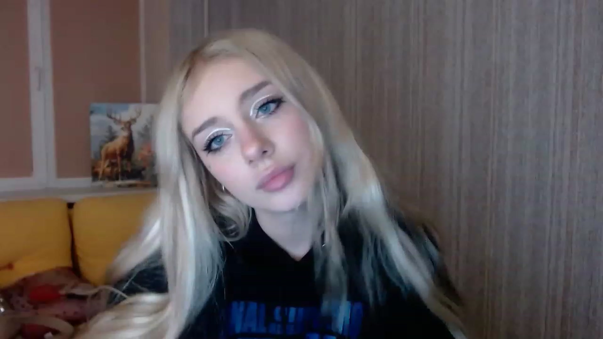 Gallery image thumbnail from Ririma_xo's myfreecams stream on, 11/18/2022, 14:45 image 13 of 20