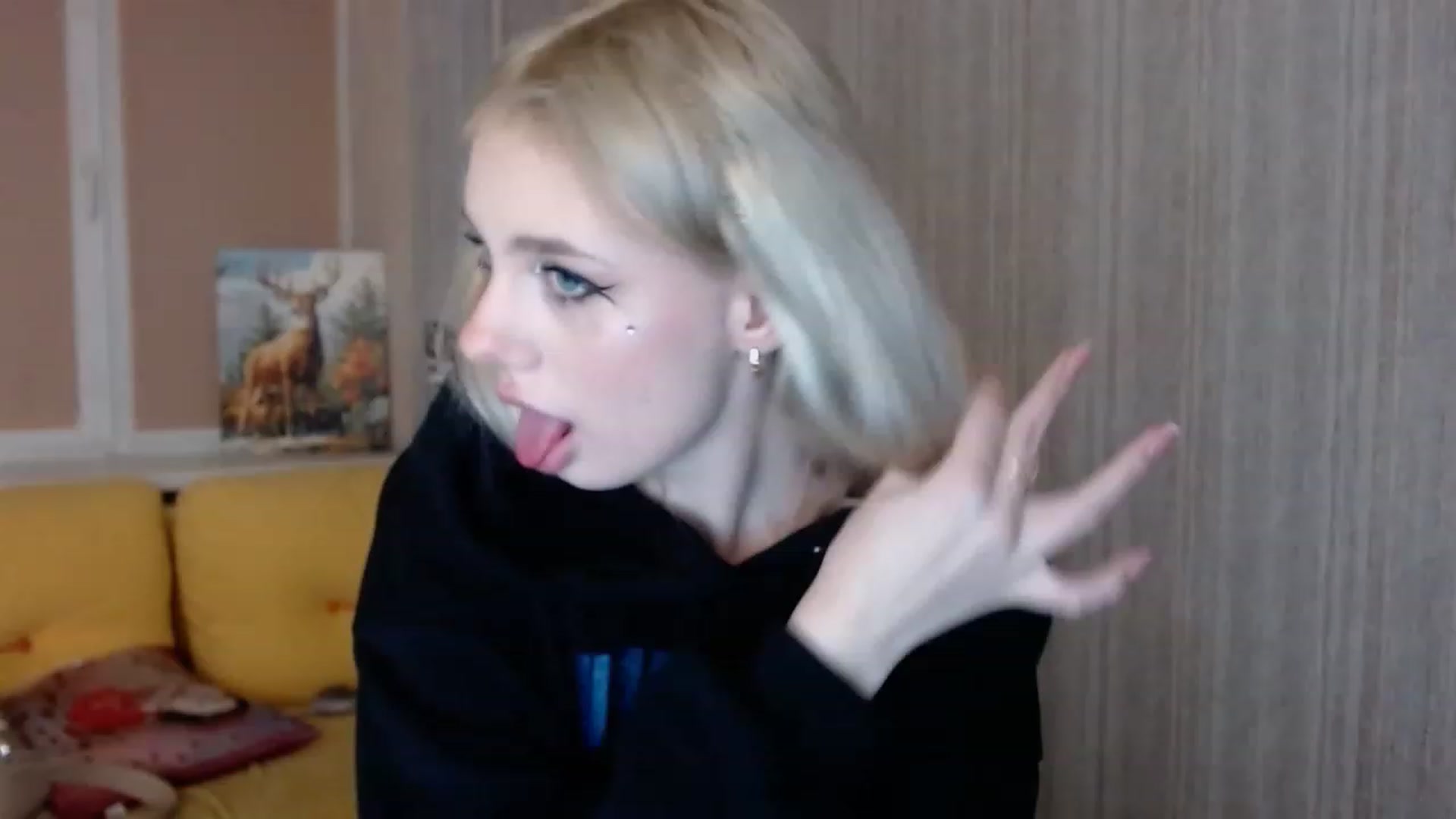 Gallery image thumbnail from Ririma_xo's myfreecams stream on, 11/18/2022, 14:45 image 5 of 20