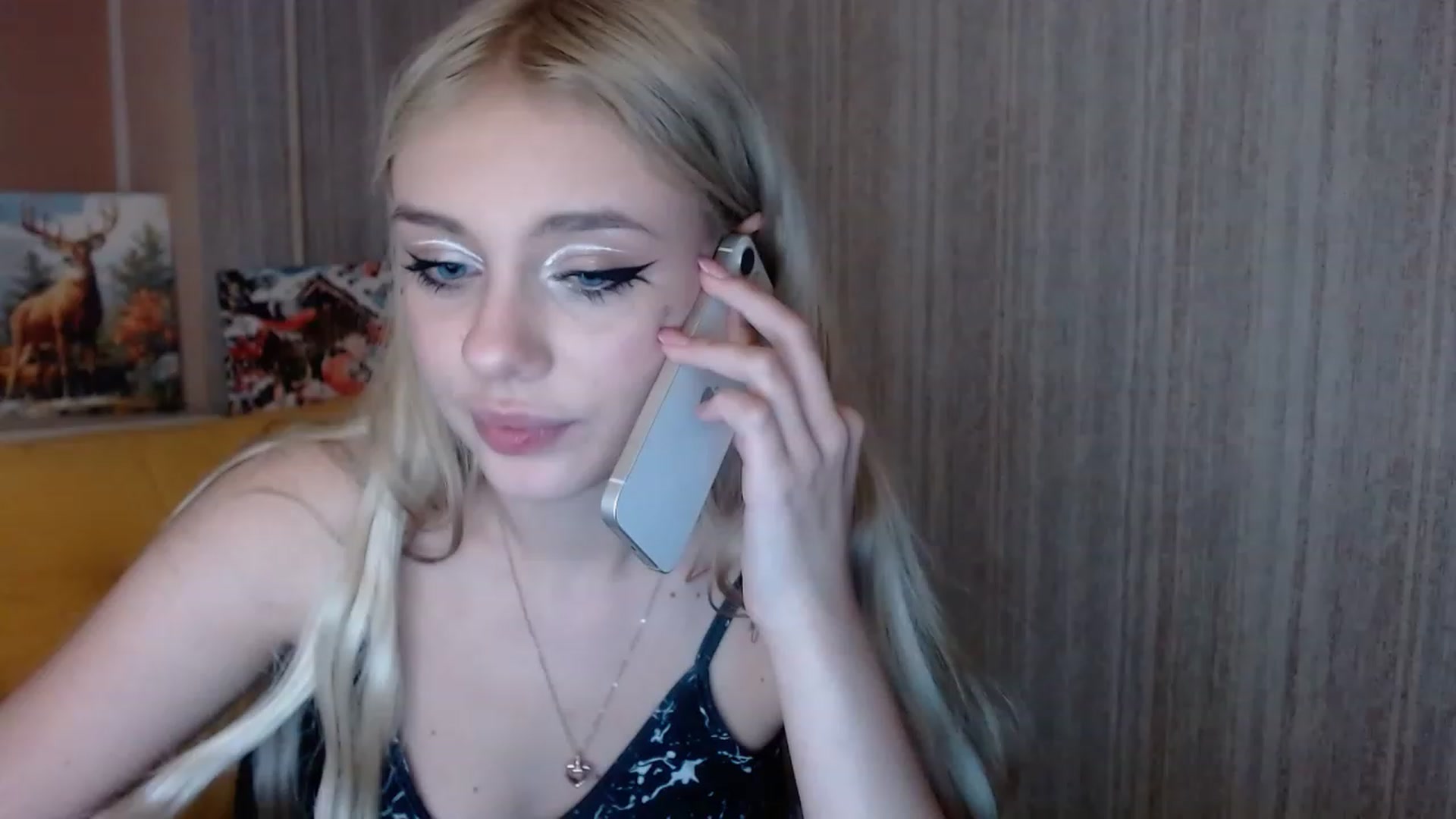 Gallery image thumbnail from Ririma_xo's myfreecams stream on, 11/18/2022, 17:43 image 17 of 20