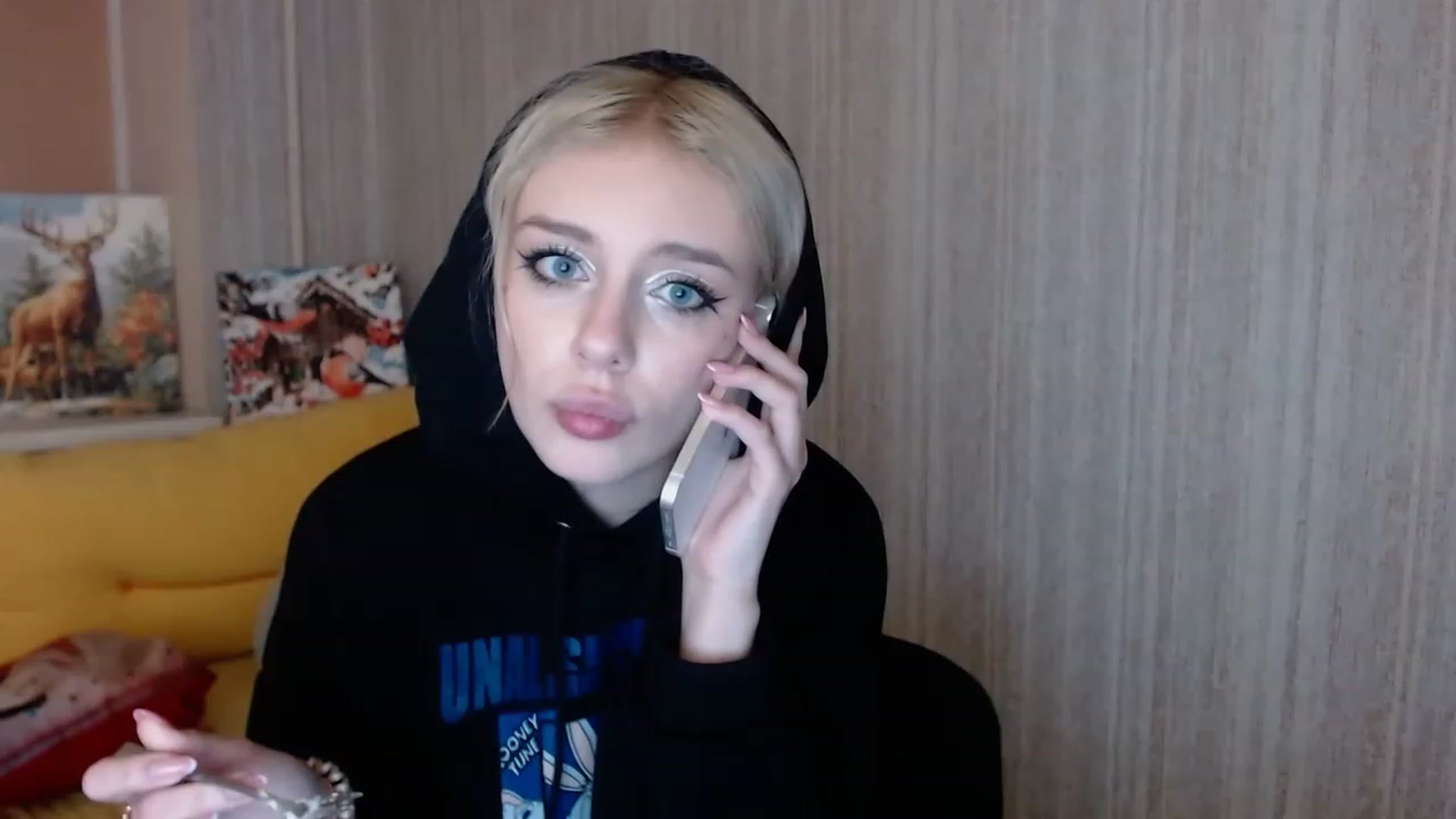 Gallery image thumbnail from Ririma_xo's myfreecams stream on, 11/18/2022, 18:45 image 11 of 20