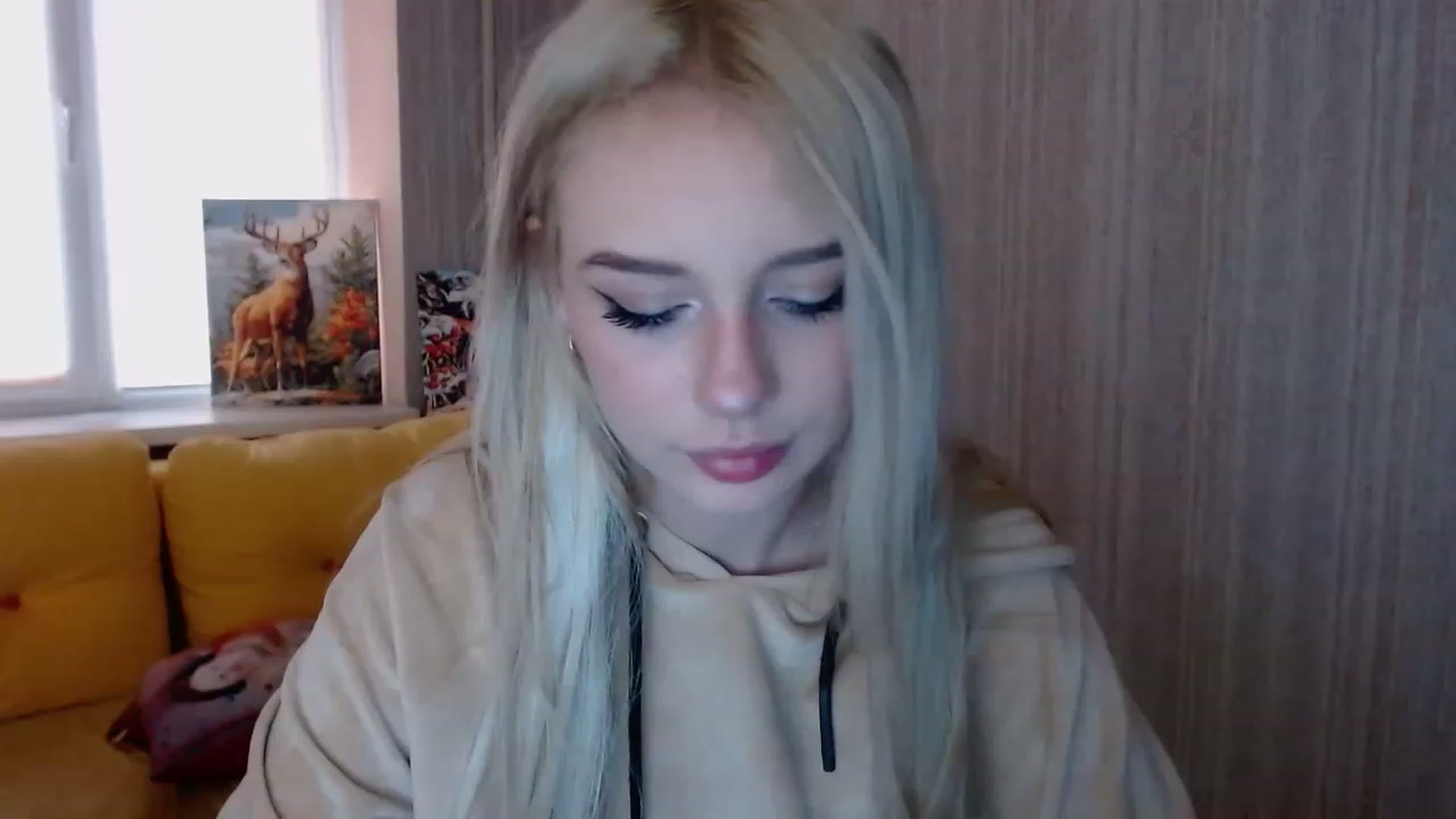 Gallery image thumbnail from Ririma_xo's myfreecams stream on, 11/19/2022, 09:03 image 19 of 20