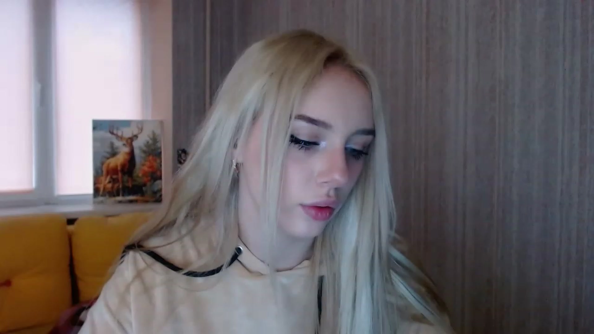 Gallery image thumbnail from Ririma_xo's myfreecams stream on, 11/19/2022, 09:03 image 7 of 20