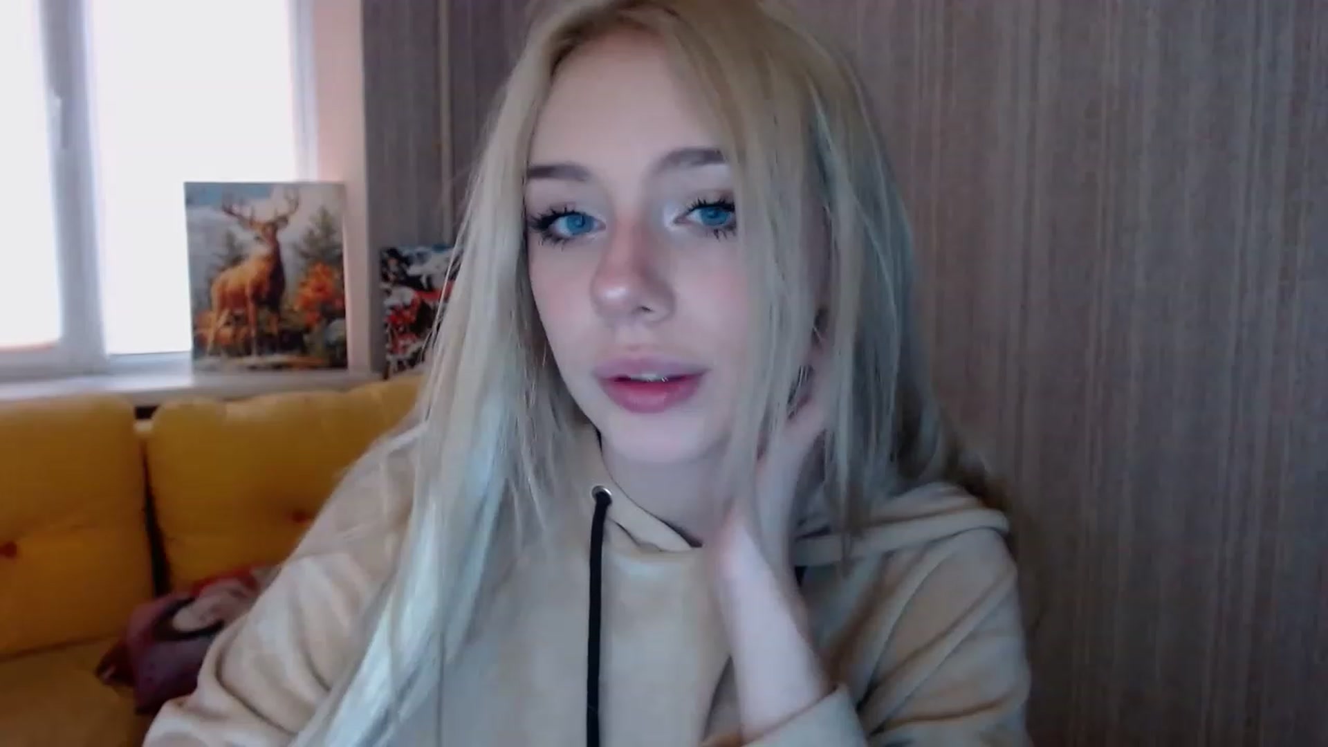 Gallery image thumbnail from Ririma_xo's myfreecams stream on, 11/19/2022, 09:03 image 14 of 20
