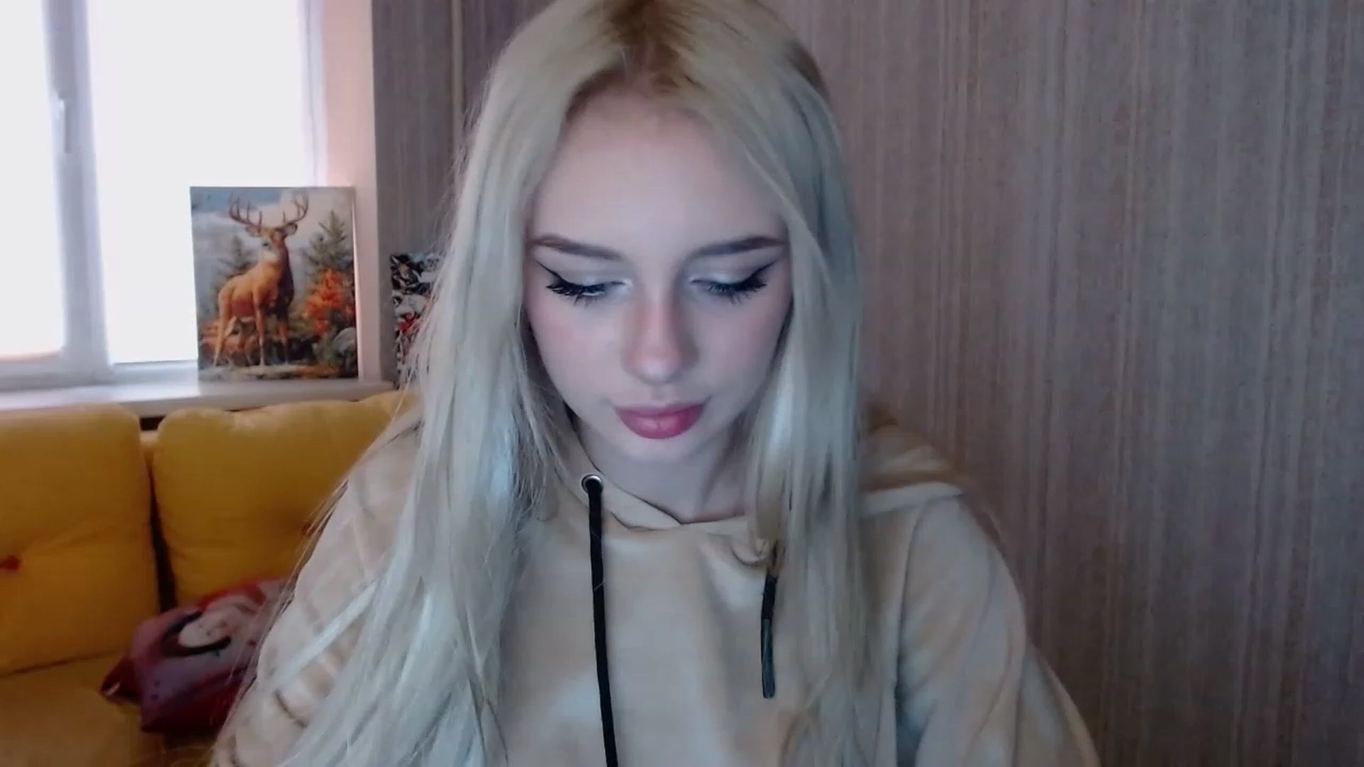 Gallery image thumbnail from Ririma_xo's myfreecams stream on, 11/19/2022, 09:03 image 18 of 20