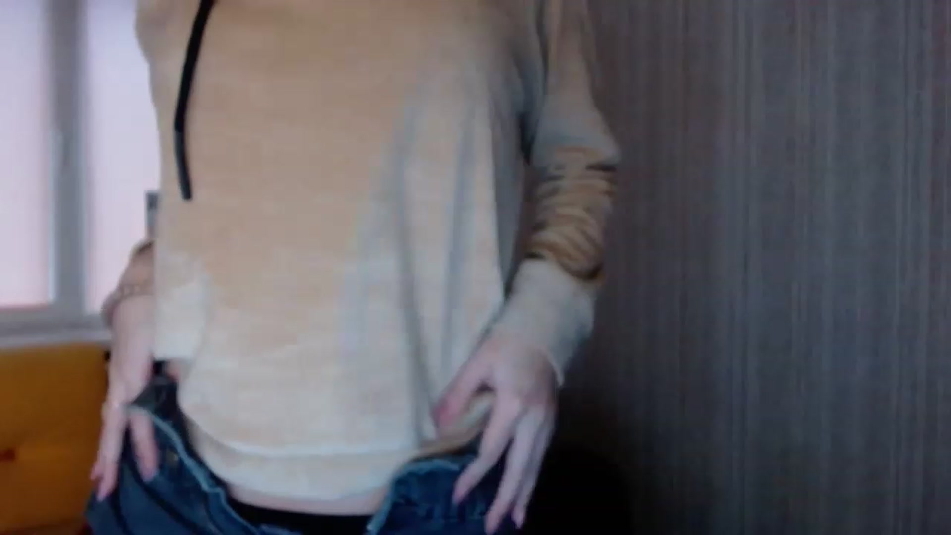Gallery image thumbnail from Ririma_xo's myfreecams stream on, 11/19/2022, 09:03 image 8 of 20