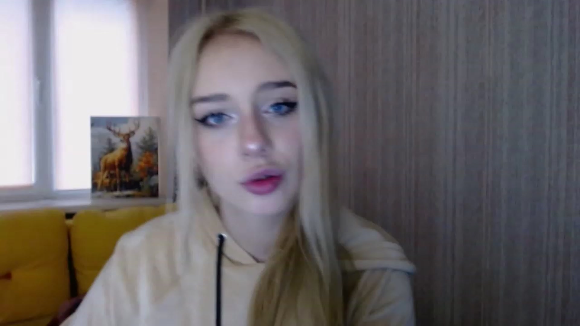 Gallery image thumbnail from Ririma_xo's myfreecams stream on, 11/19/2022, 09:03 image 1 of 20