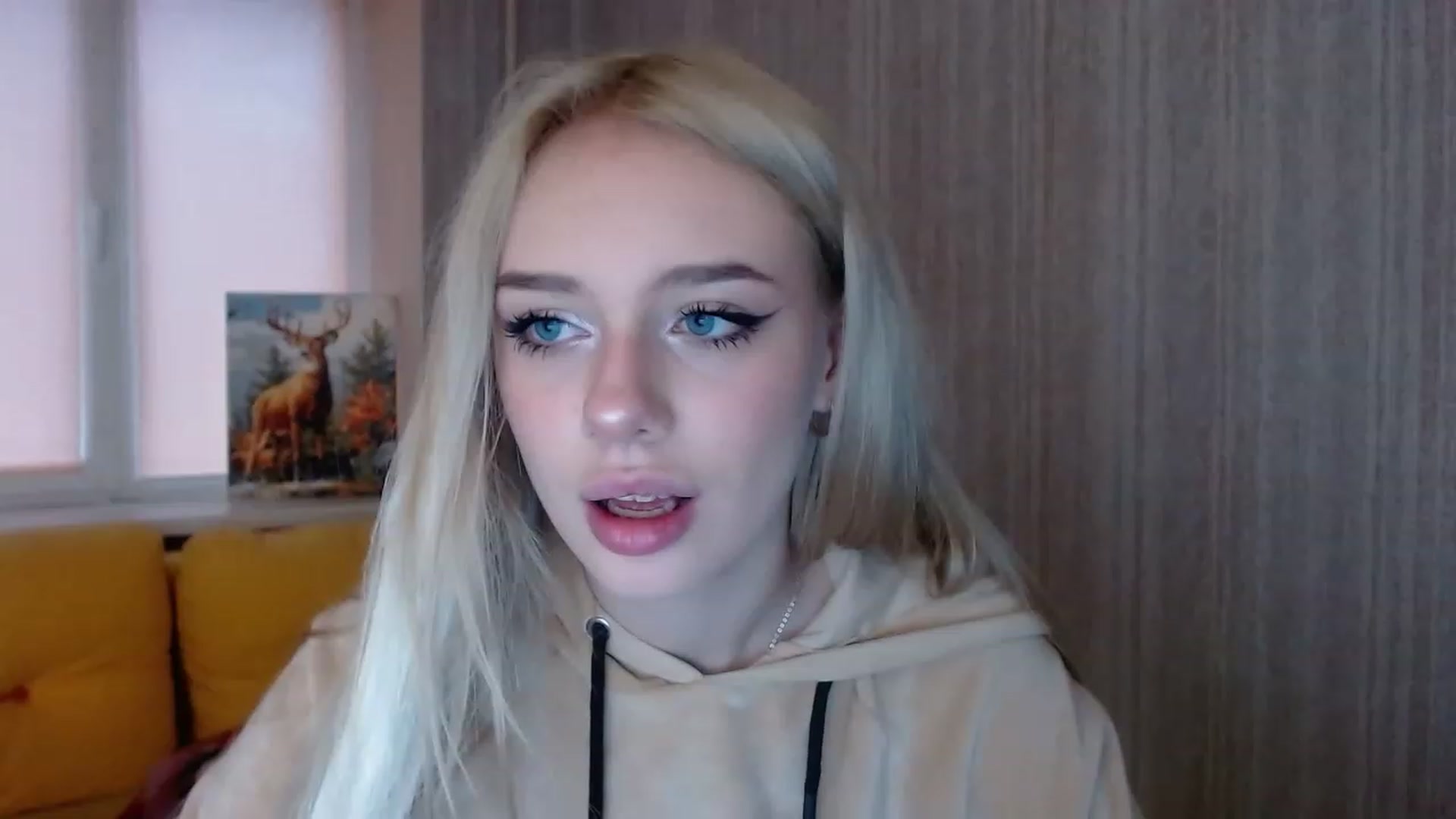 Gallery image thumbnail from Ririma_xo's myfreecams stream on, 11/19/2022, 09:03 image 9 of 20
