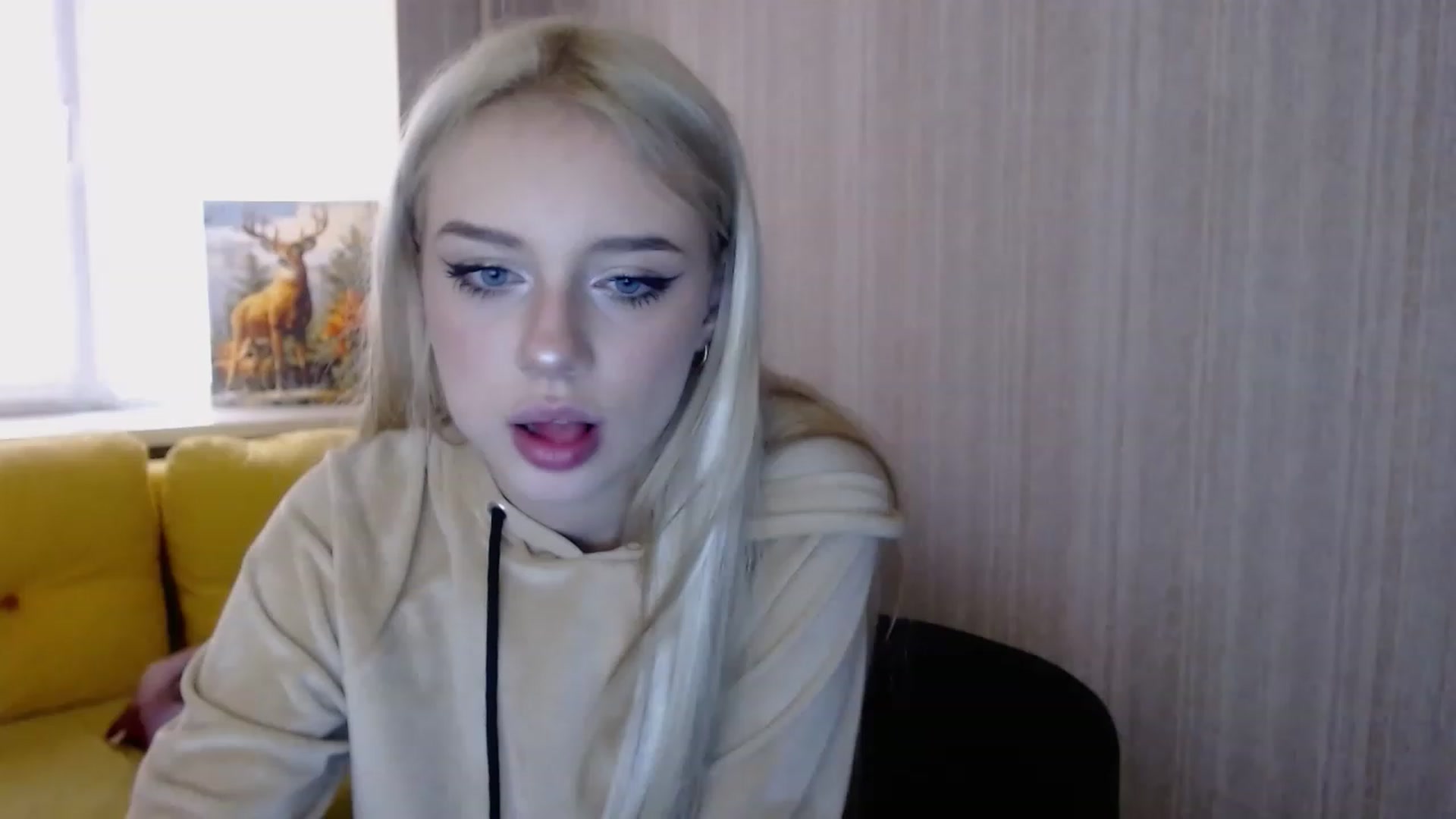 Gallery image thumbnail from Ririma_xo's myfreecams stream on, 11/19/2022, 09:38 image 11 of 20