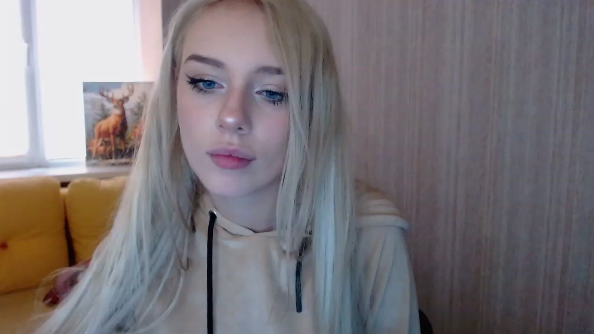 Gallery image thumbnail from Ririma_xo's myfreecams stream on, 11/19/2022, 09:38 image 4 of 20