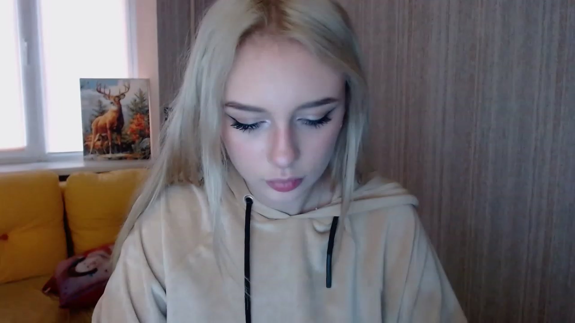 Gallery image thumbnail from Ririma_xo's myfreecams stream on, 11/19/2022, 09:38 image 2 of 20