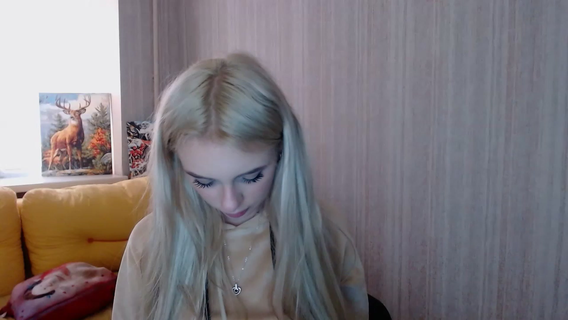 Gallery image thumbnail from Ririma_xo's myfreecams stream on, 11/19/2022, 12:11 image 4 of 20