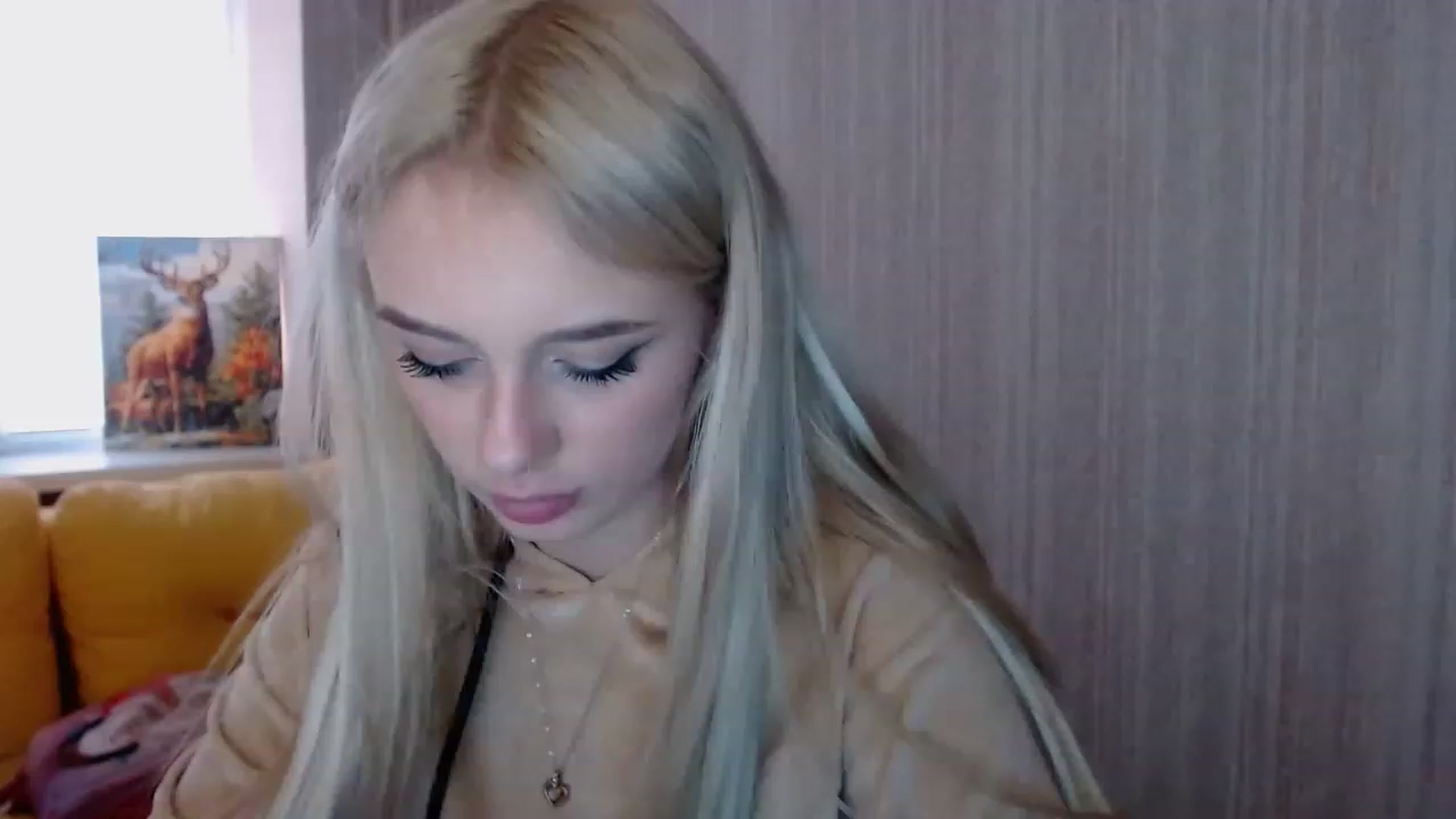 Gallery image thumbnail from Ririma_xo's myfreecams stream on, 11/19/2022, 12:11 image 15 of 20