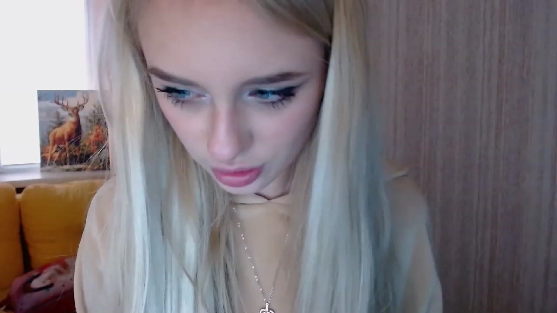 Gallery image thumbnail from Ririma_xo's myfreecams stream on, 11/19/2022, 12:11 image 7 of 20