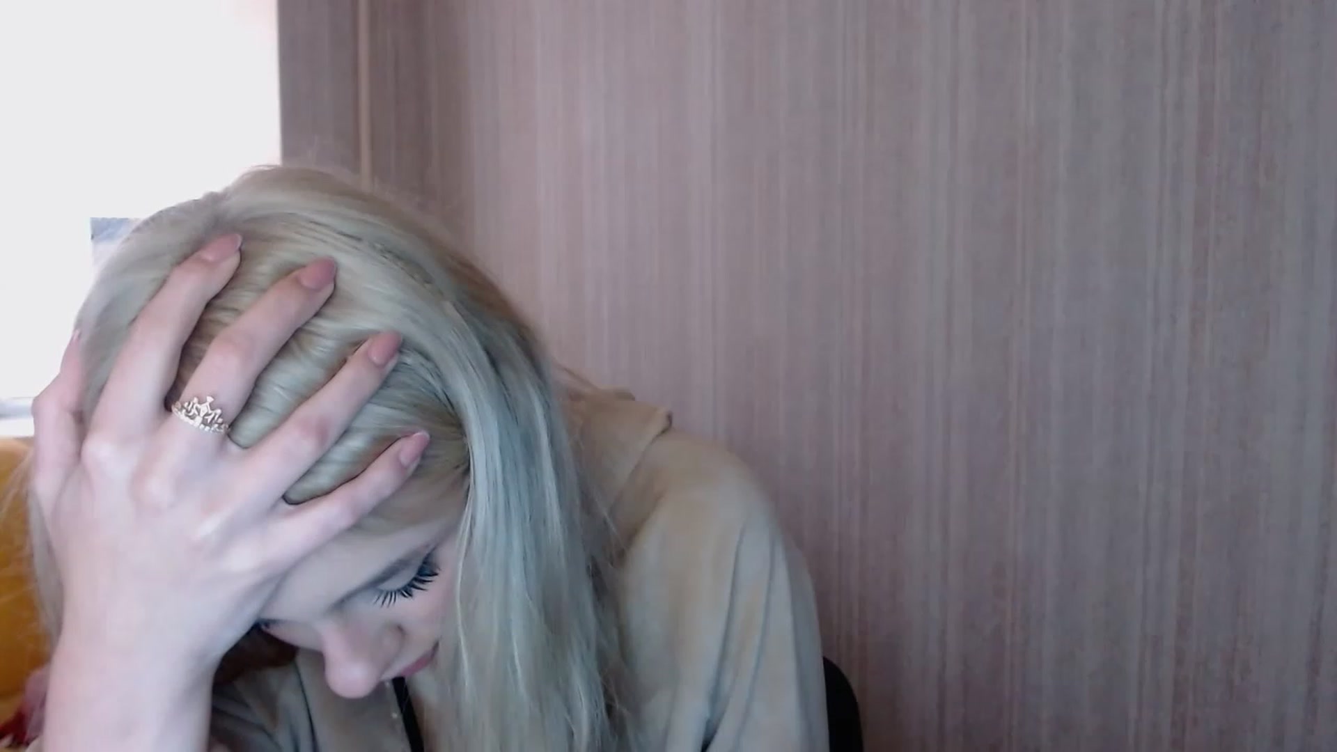 Gallery image thumbnail from Ririma_xo's myfreecams stream on, 11/19/2022, 12:11 image 14 of 20