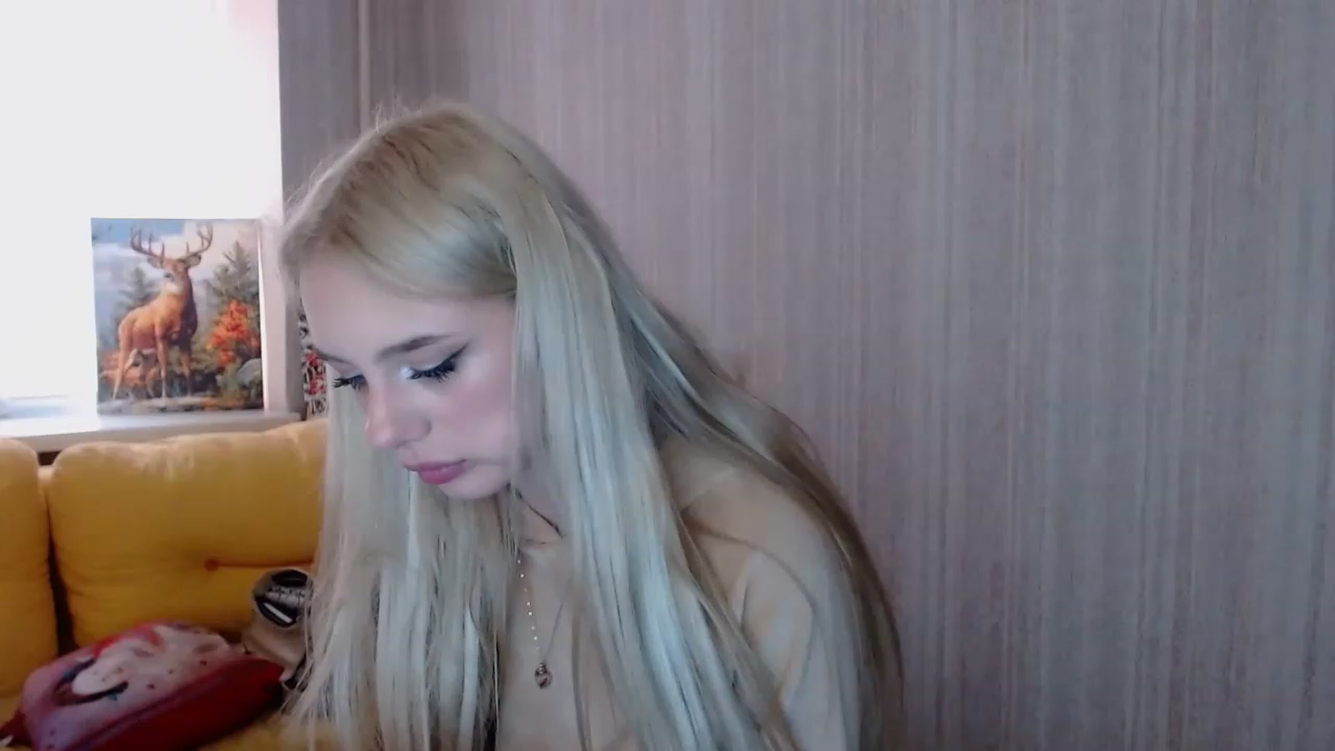 Gallery image thumbnail from Ririma_xo's myfreecams stream on, 11/19/2022, 12:11 image 16 of 20