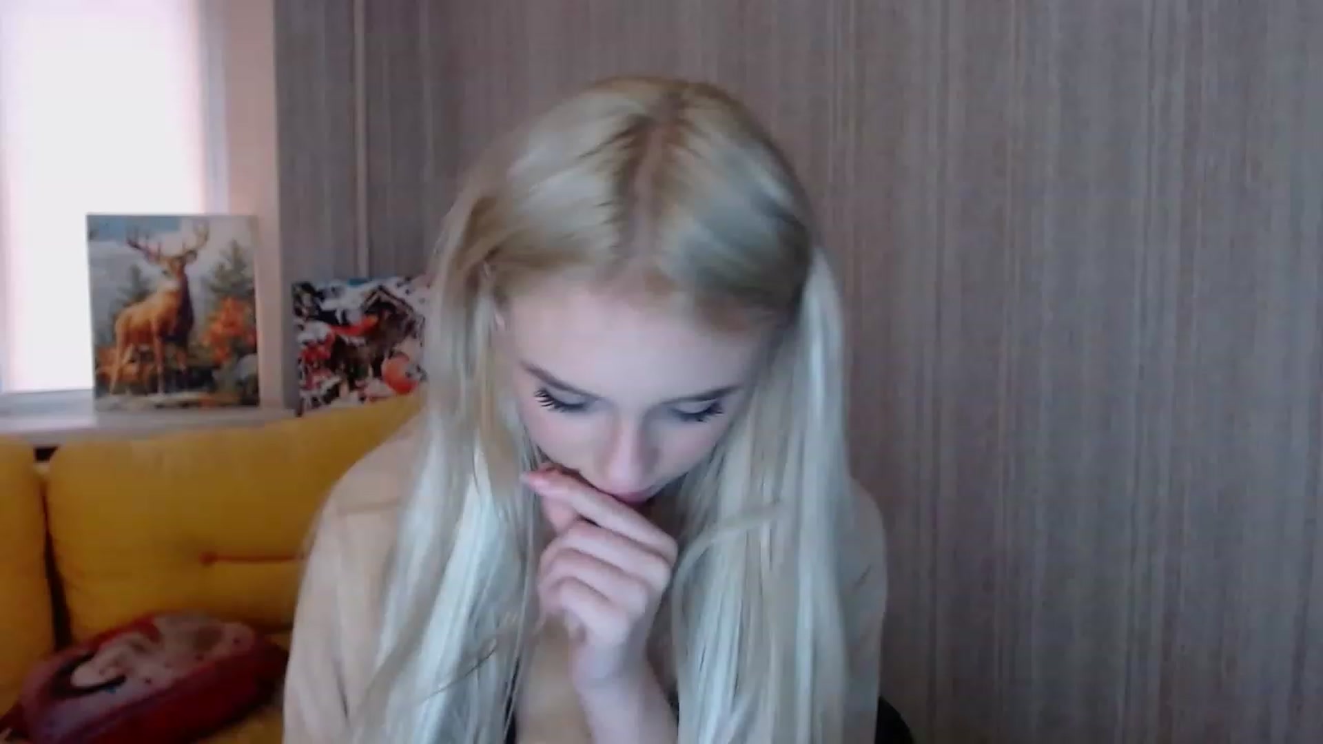 Gallery image thumbnail from Ririma_xo's myfreecams stream on, 11/19/2022, 12:11 image 1 of 20