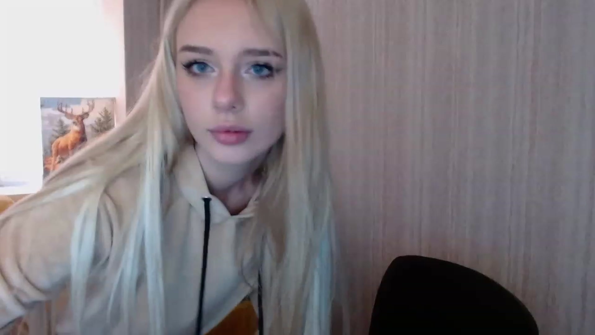 Gallery image thumbnail from Ririma_xo's myfreecams stream on, 11/19/2022, 13:08 image 3 of 20