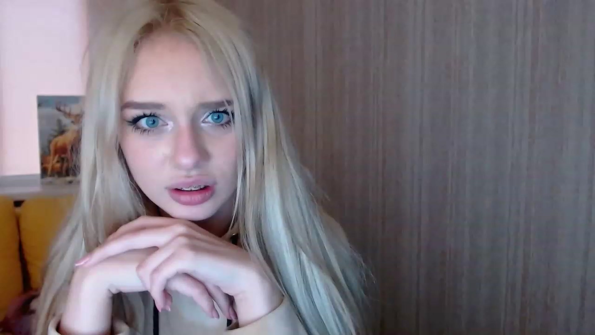 Gallery image thumbnail from Ririma_xo's myfreecams stream on, 11/19/2022, 13:08 image 17 of 20