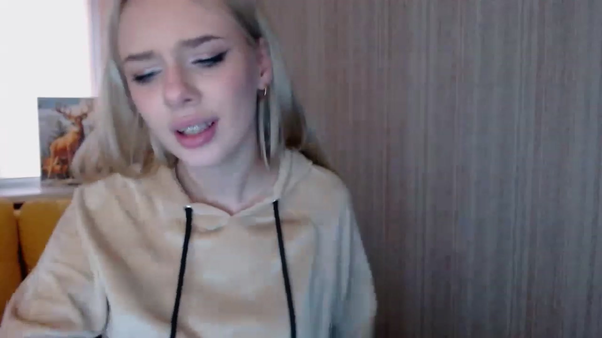 Gallery image thumbnail from Ririma_xo's myfreecams stream on, 11/19/2022, 13:08 image 6 of 20