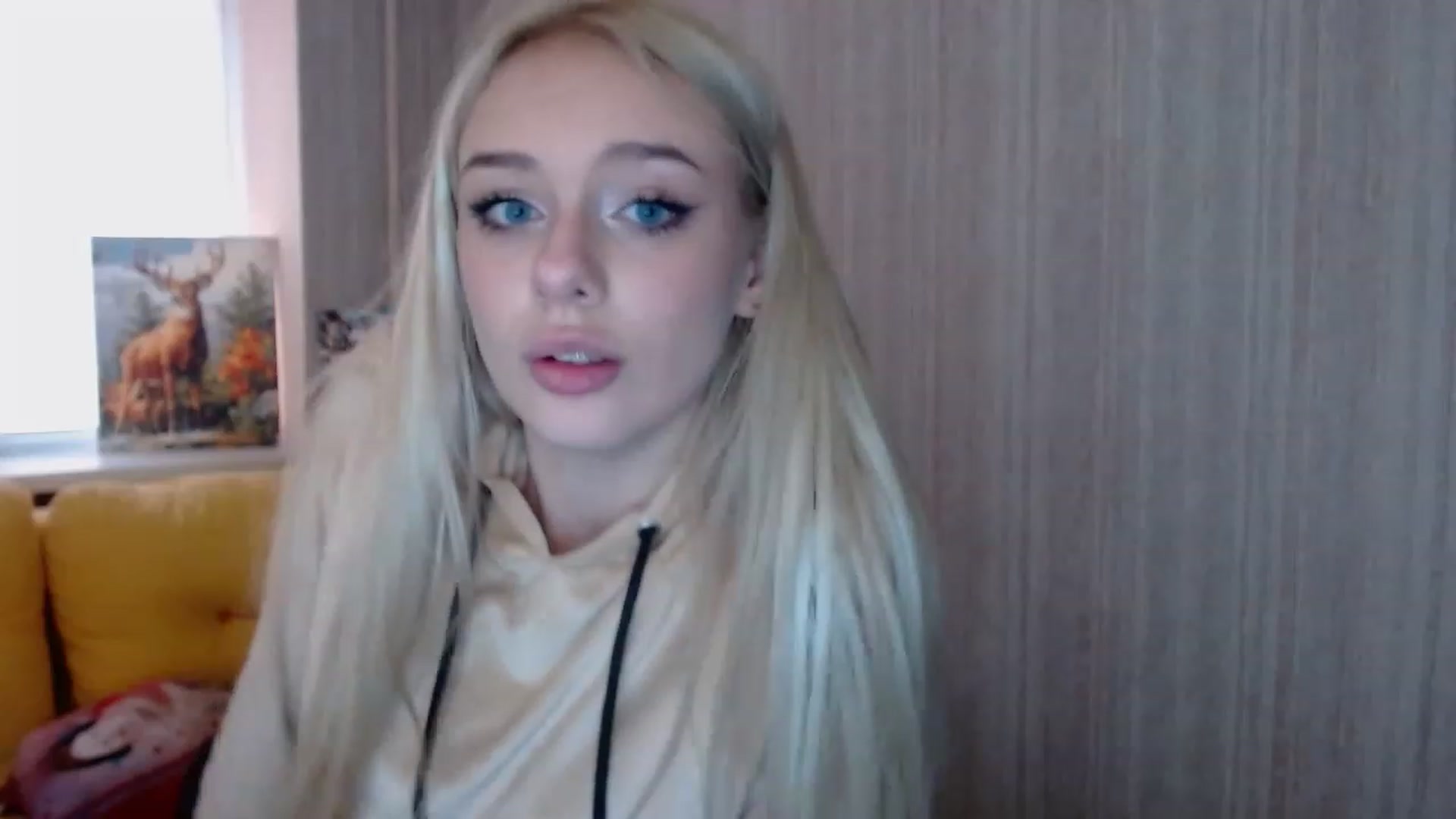 Gallery image thumbnail from Ririma_xo's myfreecams stream on, 11/19/2022, 13:08 image 4 of 20