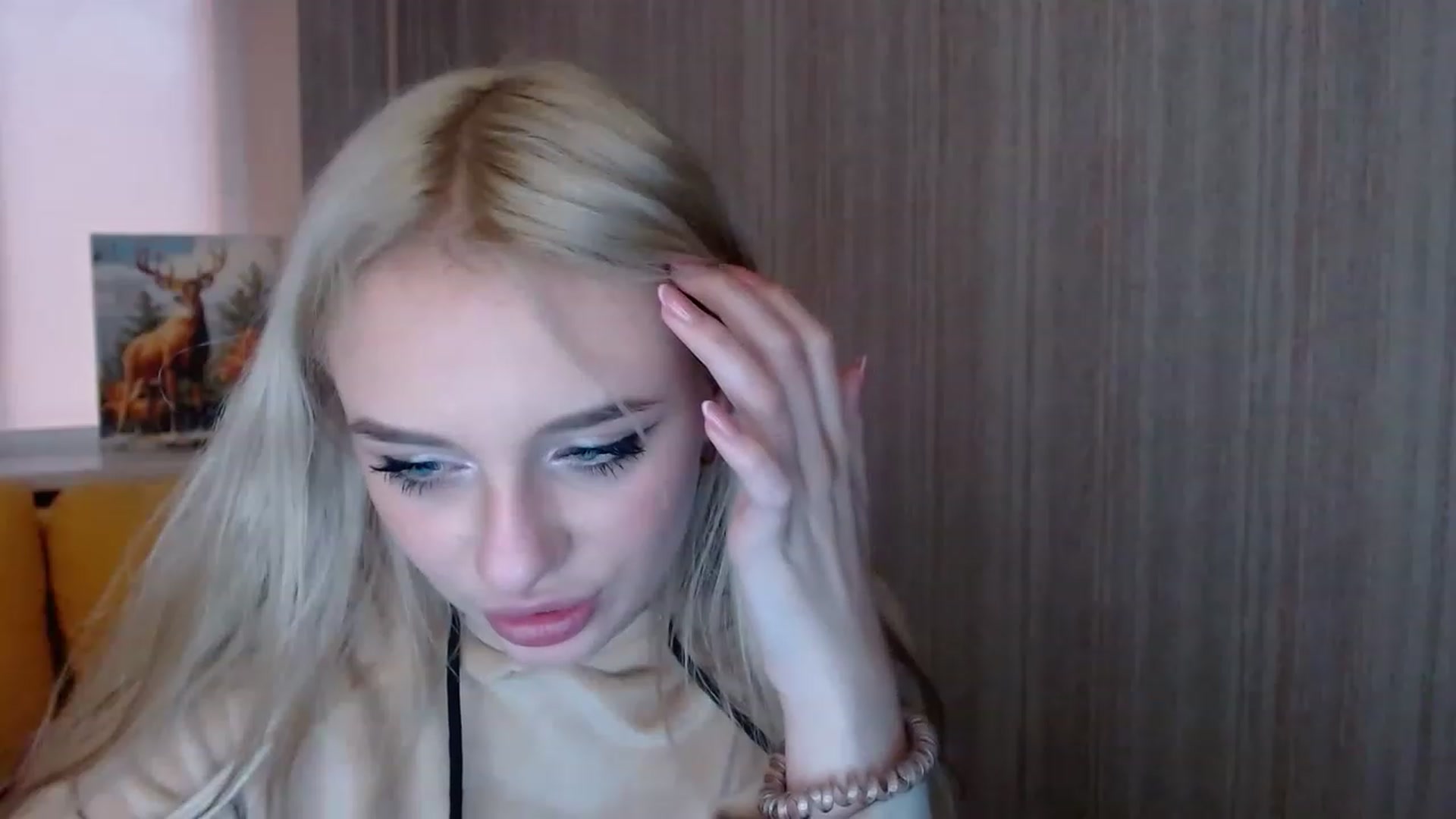 Gallery image thumbnail from Ririma_xo's myfreecams stream on, 11/19/2022, 13:08 image 14 of 20