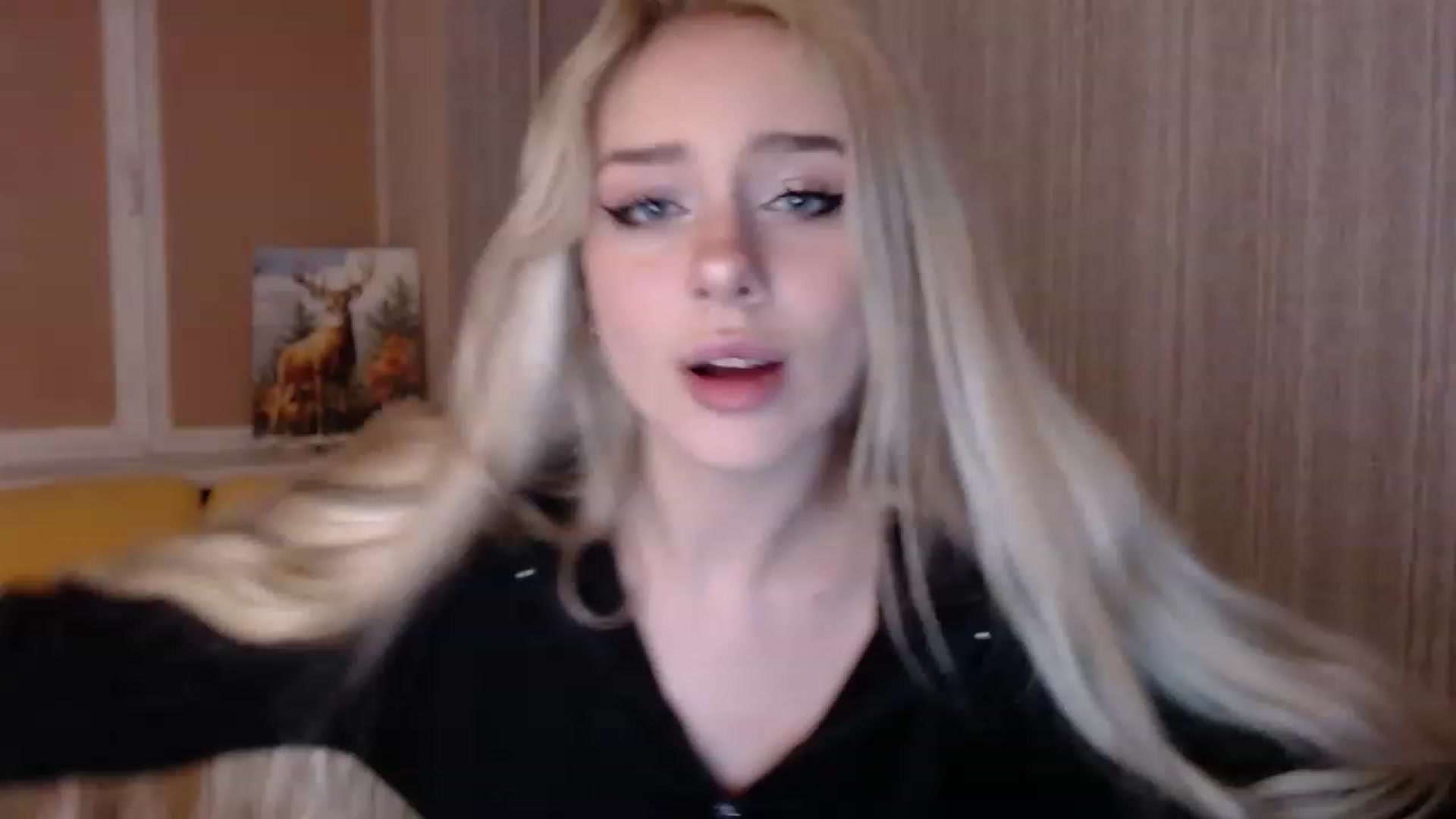 Gallery image thumbnail from Ririma_xo's myfreecams stream on, 11/20/2022, 16:03 image 6 of 20