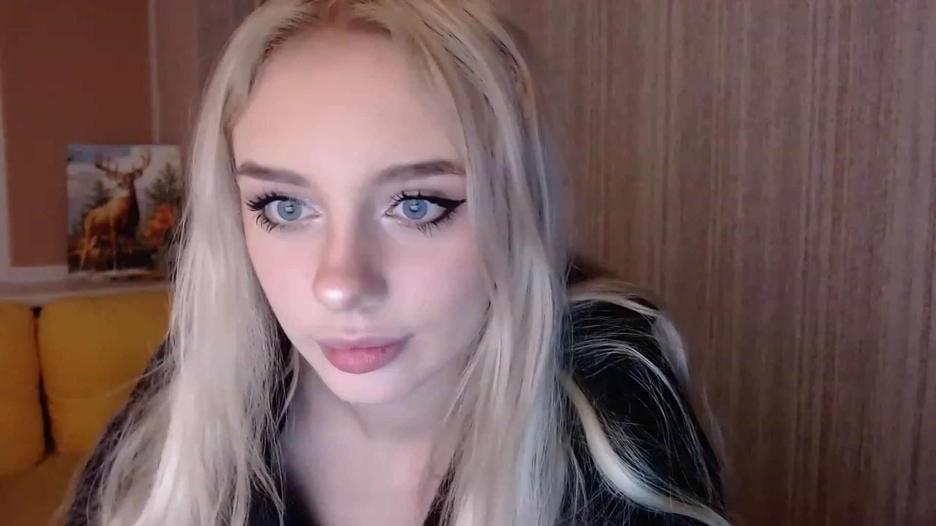 Gallery image thumbnail from Ririma_xo's myfreecams stream on, 11/20/2022, 16:37 image 19 of 20
