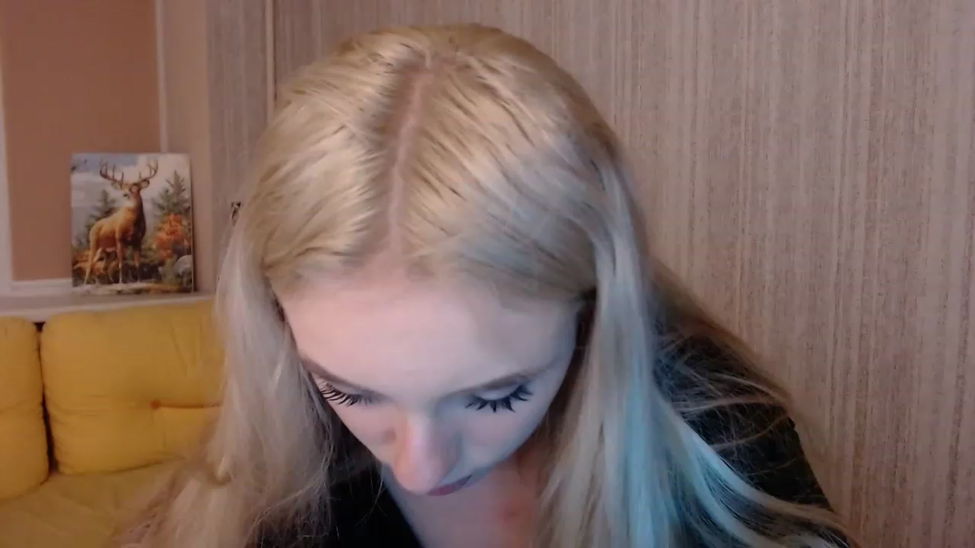 Gallery image thumbnail from Ririma_xo's myfreecams stream on, 11/20/2022, 16:37 image 6 of 20