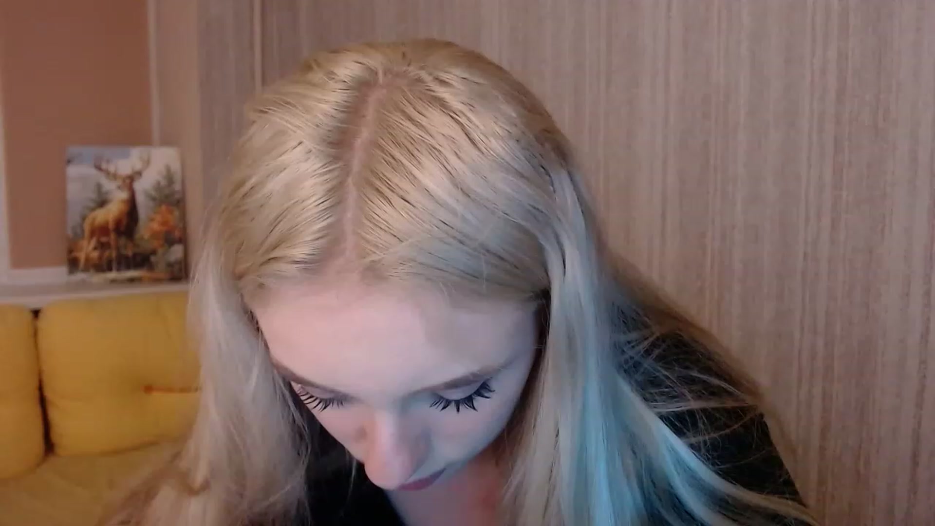 Gallery image thumbnail from Ririma_xo's myfreecams stream on, 11/20/2022, 16:37 image 7 of 20