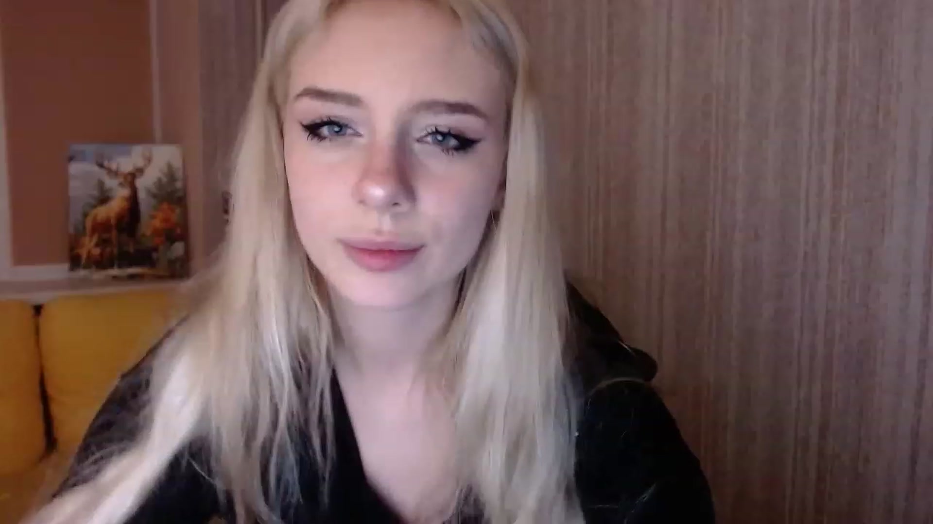 Gallery image thumbnail from Ririma_xo's myfreecams stream on, 11/20/2022, 18:50 image 14 of 20