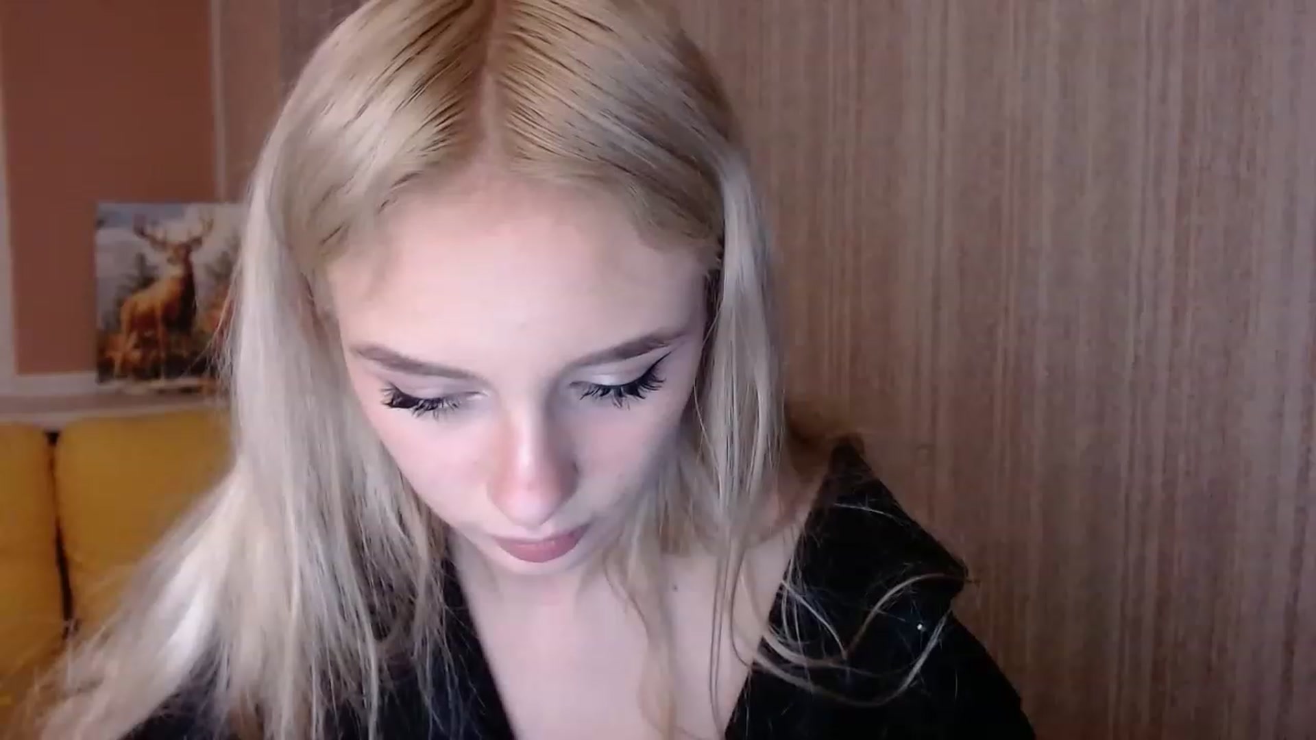 Gallery image thumbnail from Ririma_xo's myfreecams stream on, 11/20/2022, 18:50 image 13 of 20