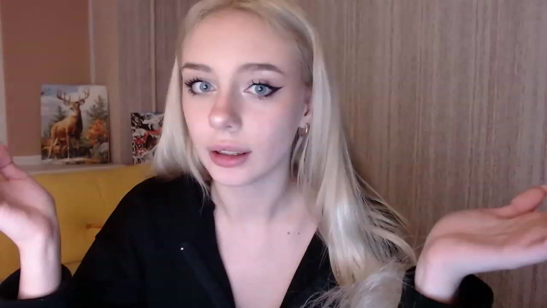 Gallery image thumbnail from Ririma_xo's myfreecams stream on, 11/20/2022, 18:50 image 7 of 20