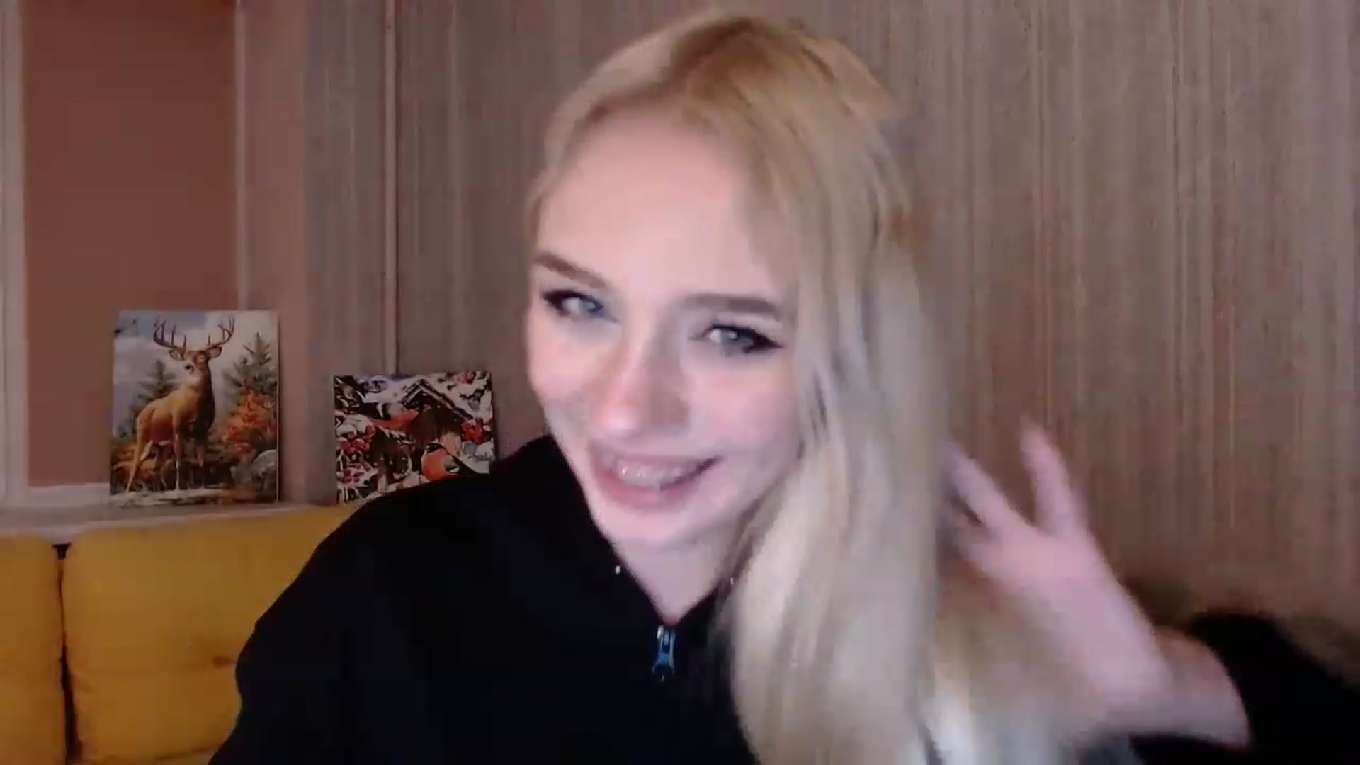 Gallery image thumbnail from Ririma_xo's myfreecams stream on, 11/20/2022, 18:50 image 19 of 20